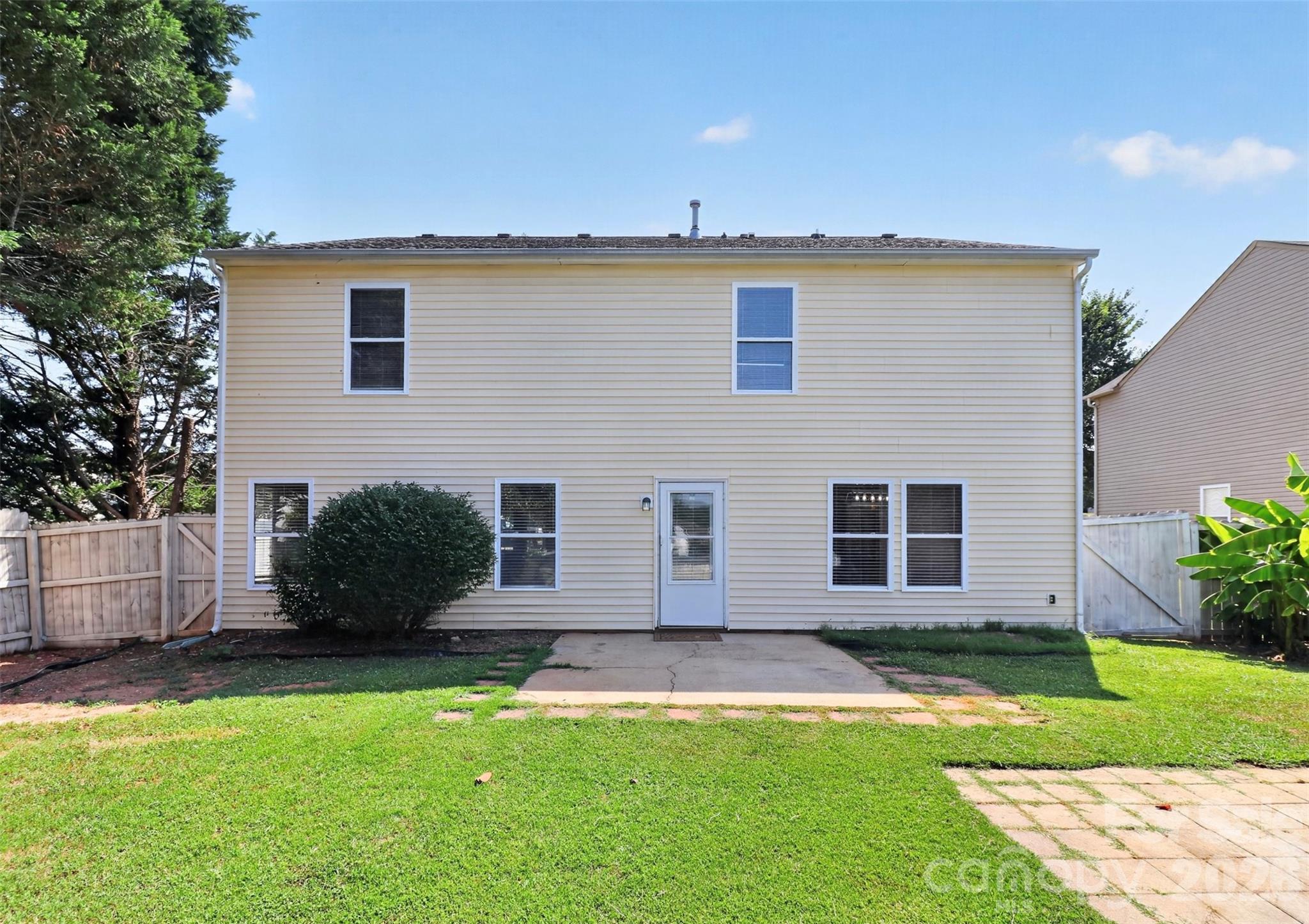 209 Farm Springs Drive — Mount Holly
