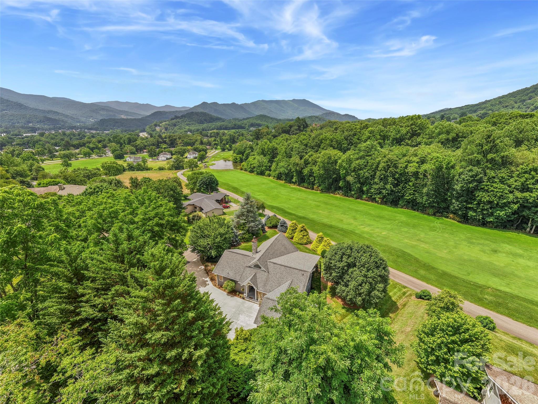 33 Banker Drive — Waynesville