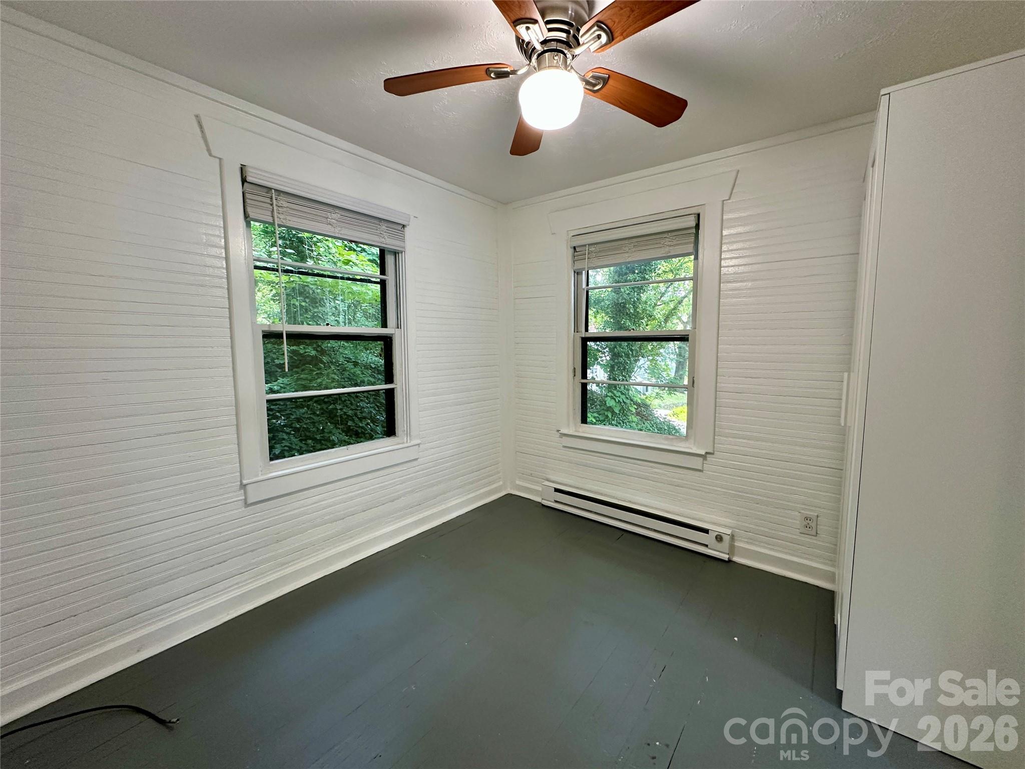 4 Arbutus Road — Asheville