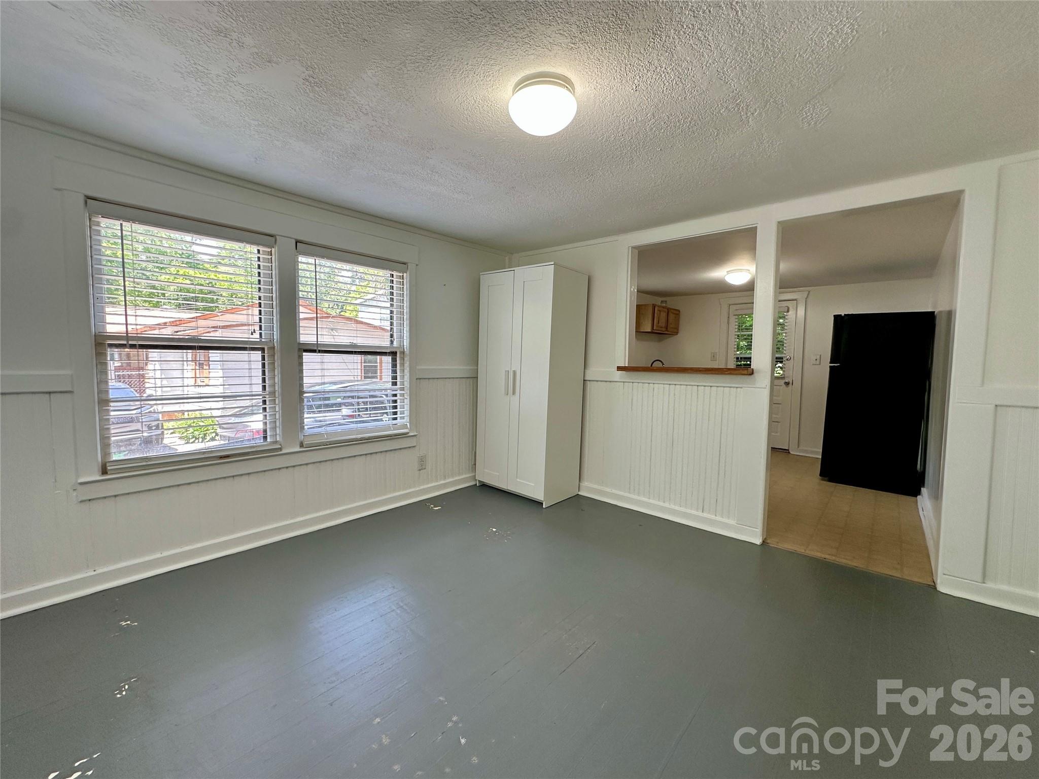 4 Arbutus Road — Asheville