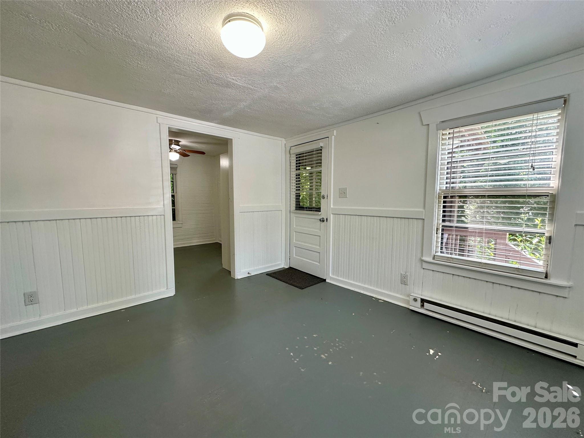4 Arbutus Road — Asheville