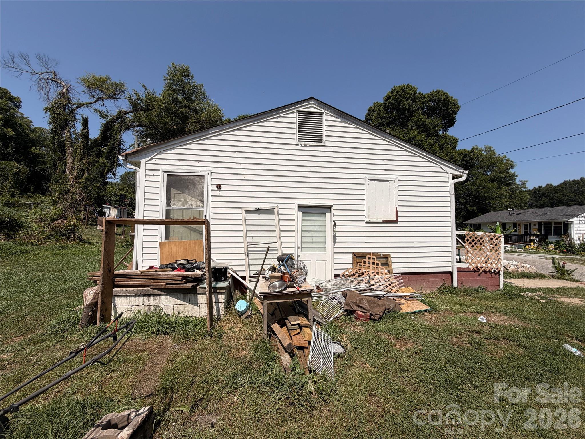 215 Sloan Avenue — Gastonia