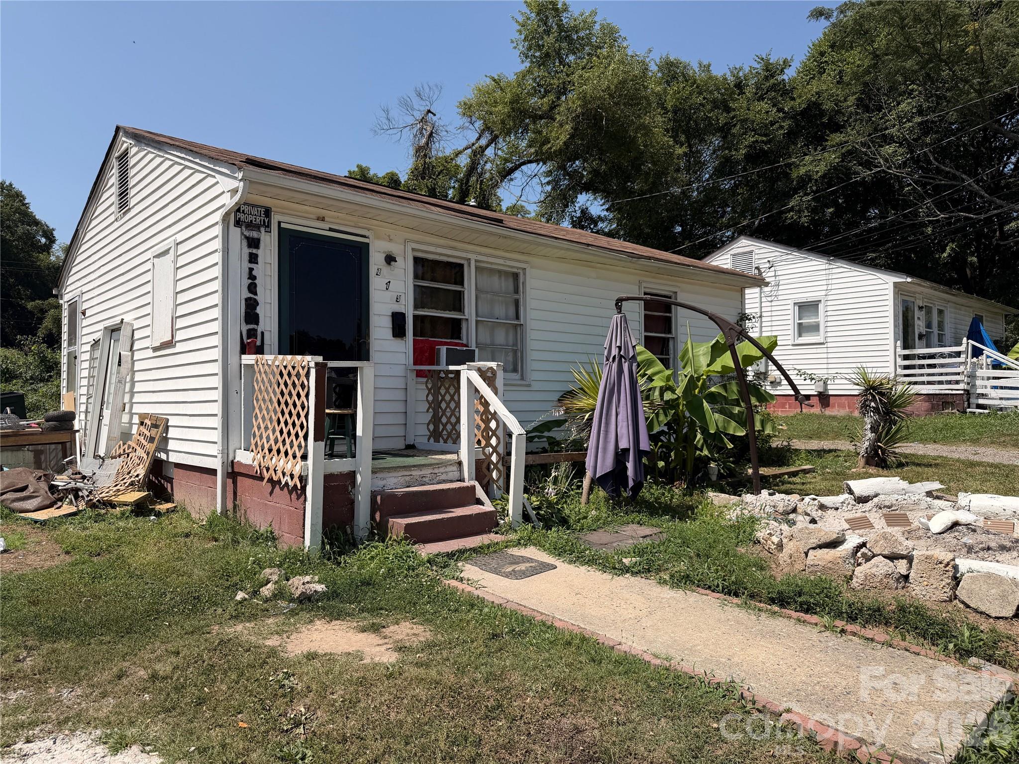 215 Sloan Avenue — Gastonia