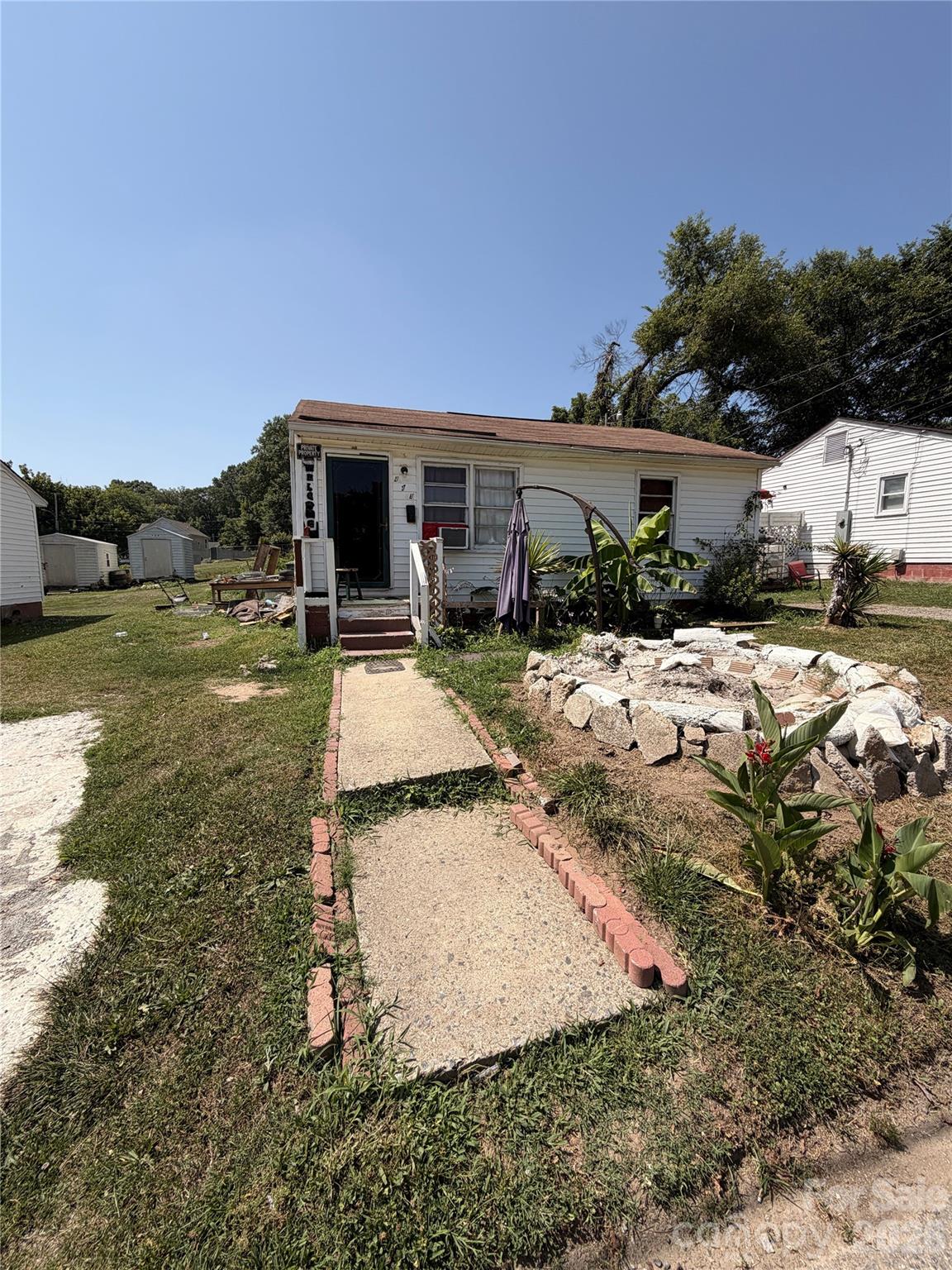 215 Sloan Avenue — Gastonia