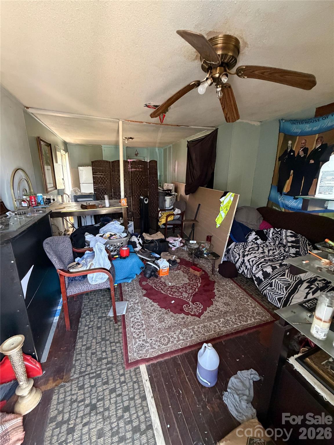 215 Sloan Avenue — Gastonia