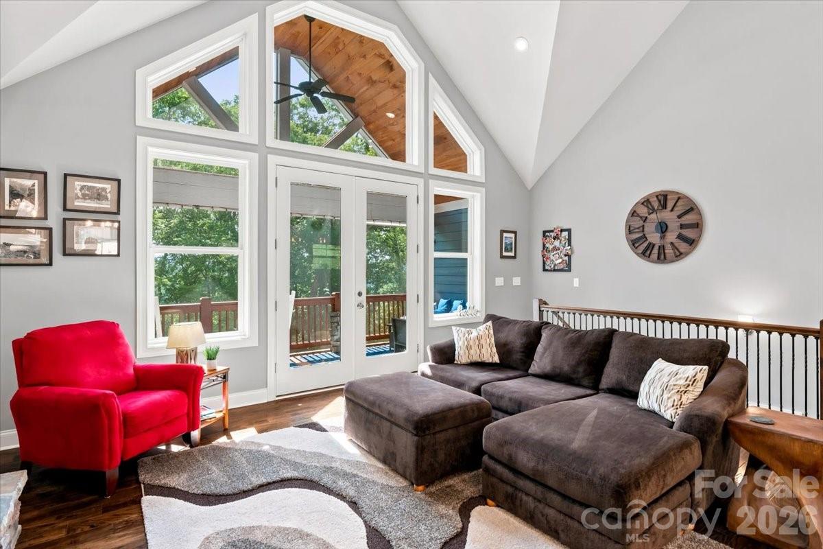 204 Mostert Drive — Asheville