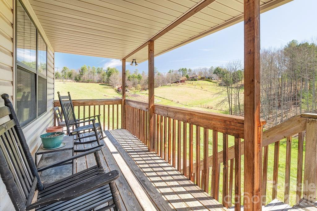 216 Pickens Road — Weaverville