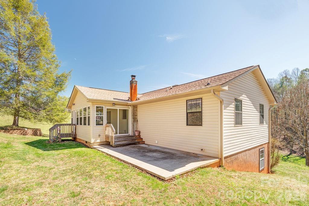 216 Pickens Road — Weaverville