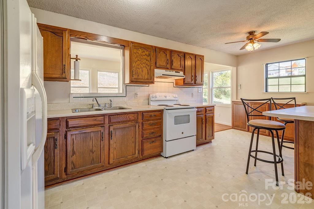 216 Pickens Road — Weaverville
