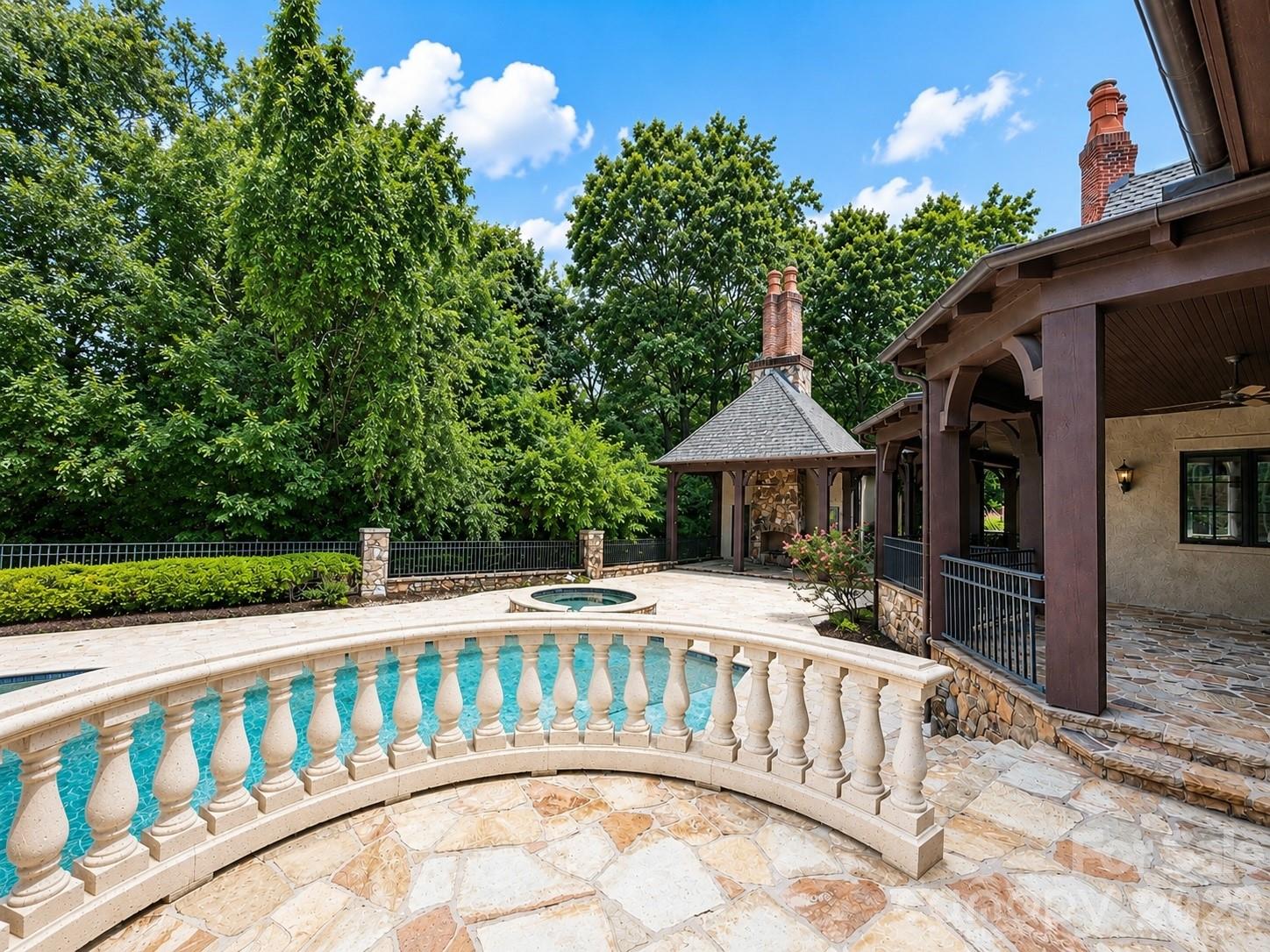 8600 Longview Club Drive — Waxhaw