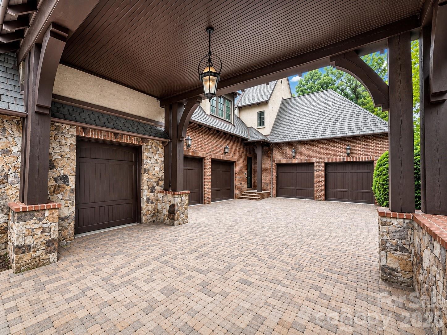 8600 Longview Club Drive — Waxhaw