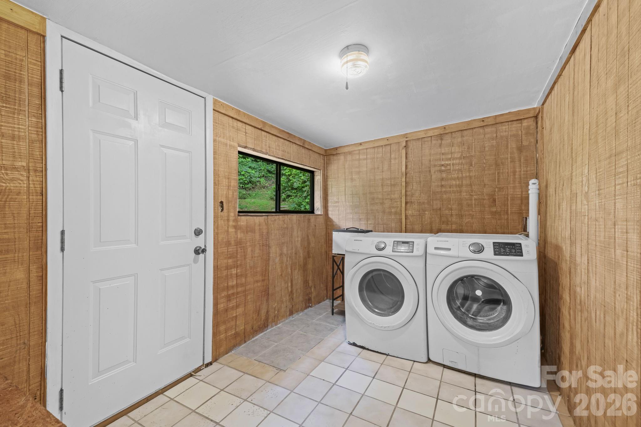 6115 Skyland Drive — Sylva