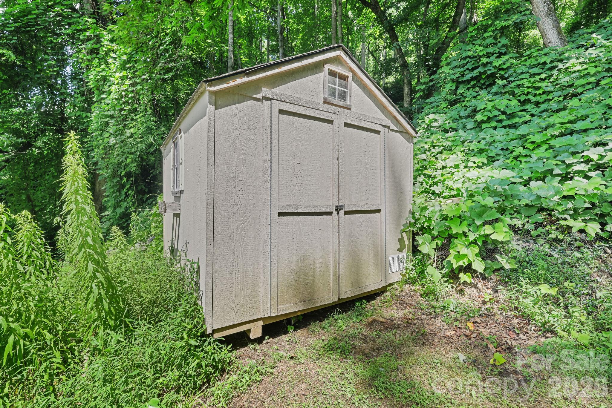 6115 Skyland Drive — Sylva