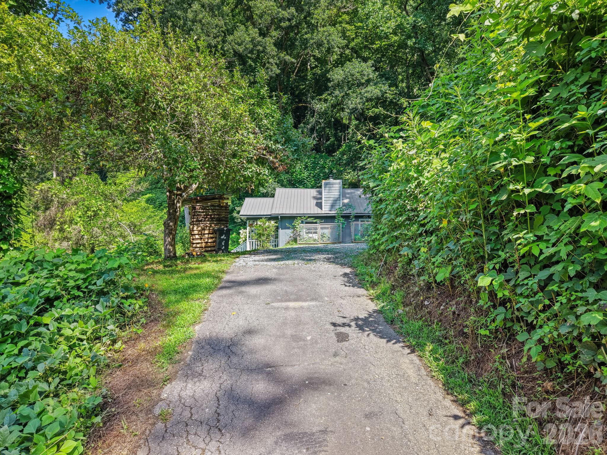 6115 Skyland Drive — Sylva