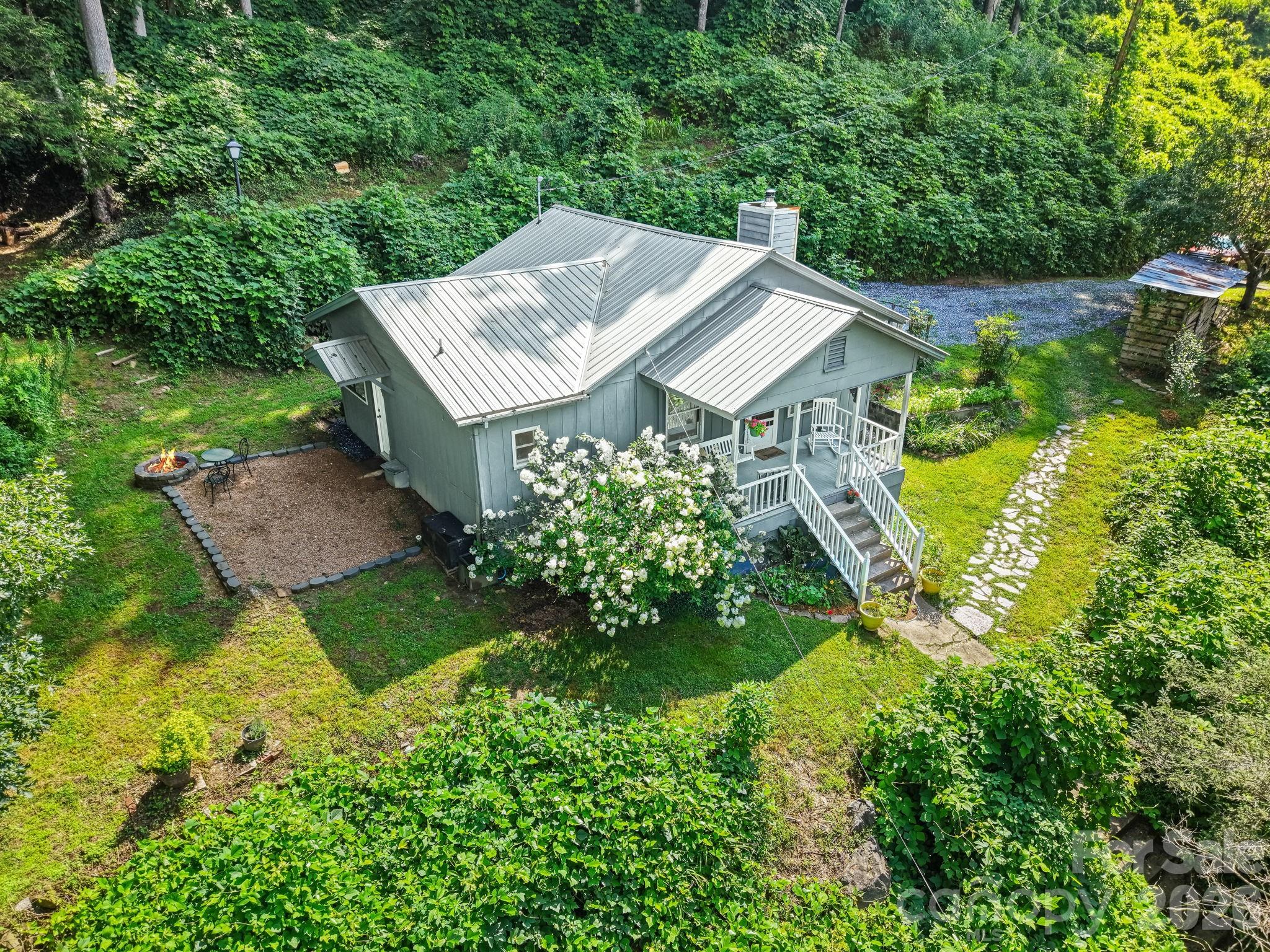 6115 Skyland Drive — Sylva