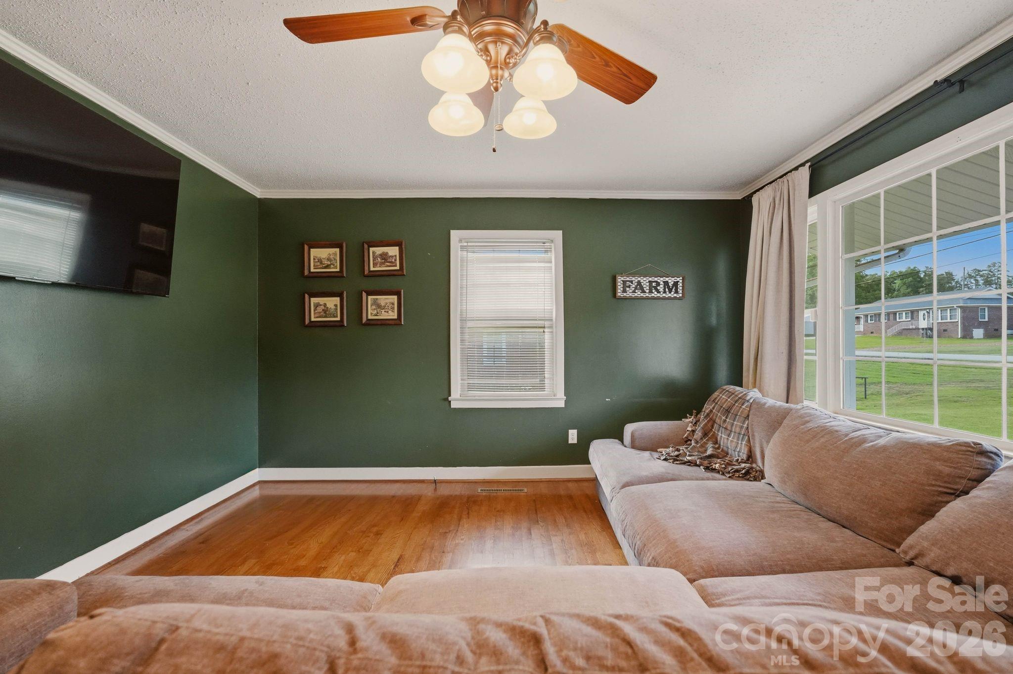 112 Brookside Drive — Union