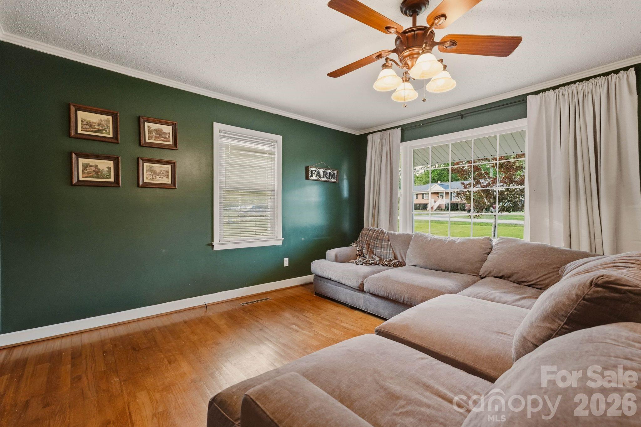 112 Brookside Drive — Union
