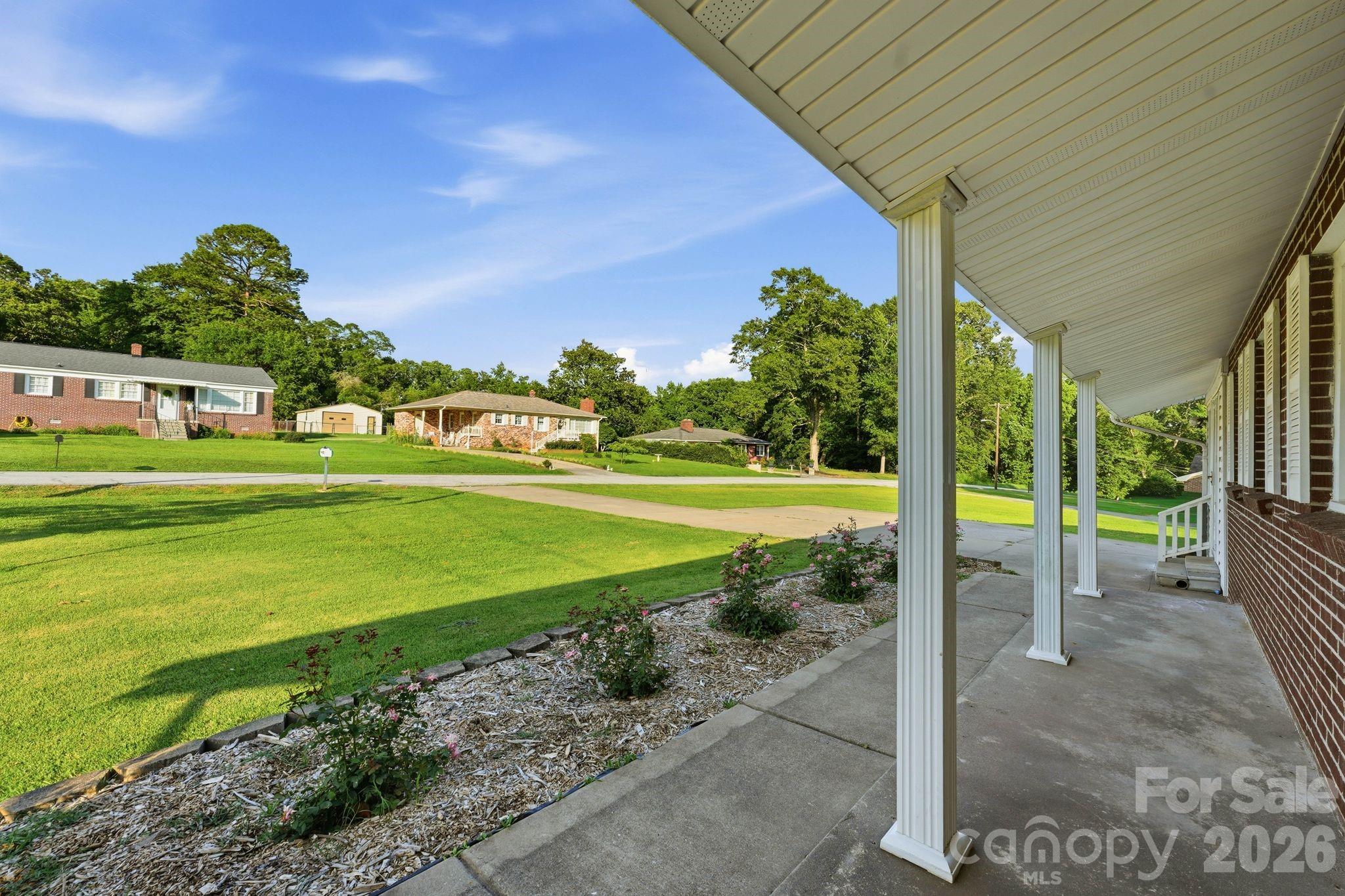 112 Brookside Drive — Union