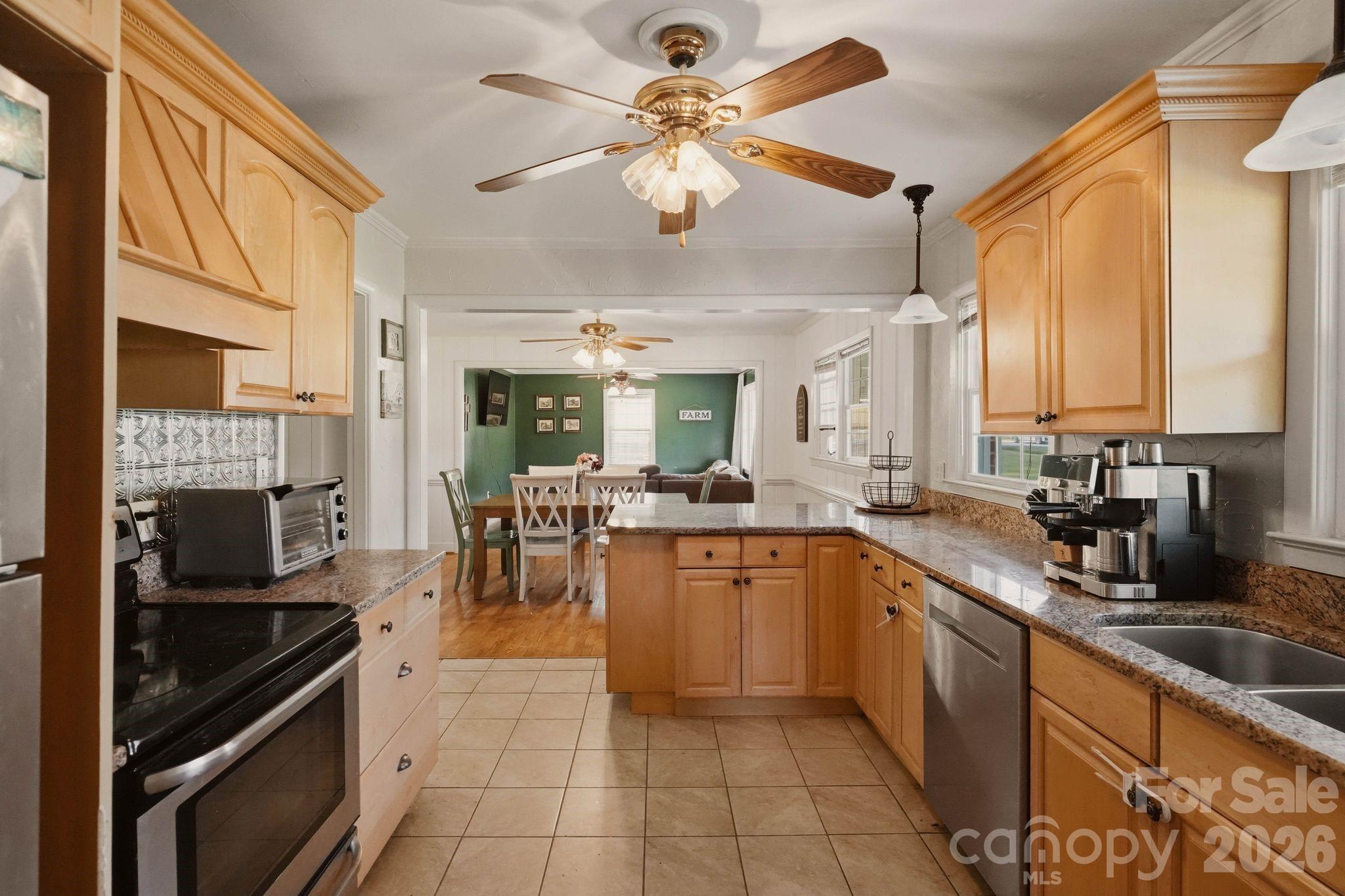 112 Brookside Drive — Union