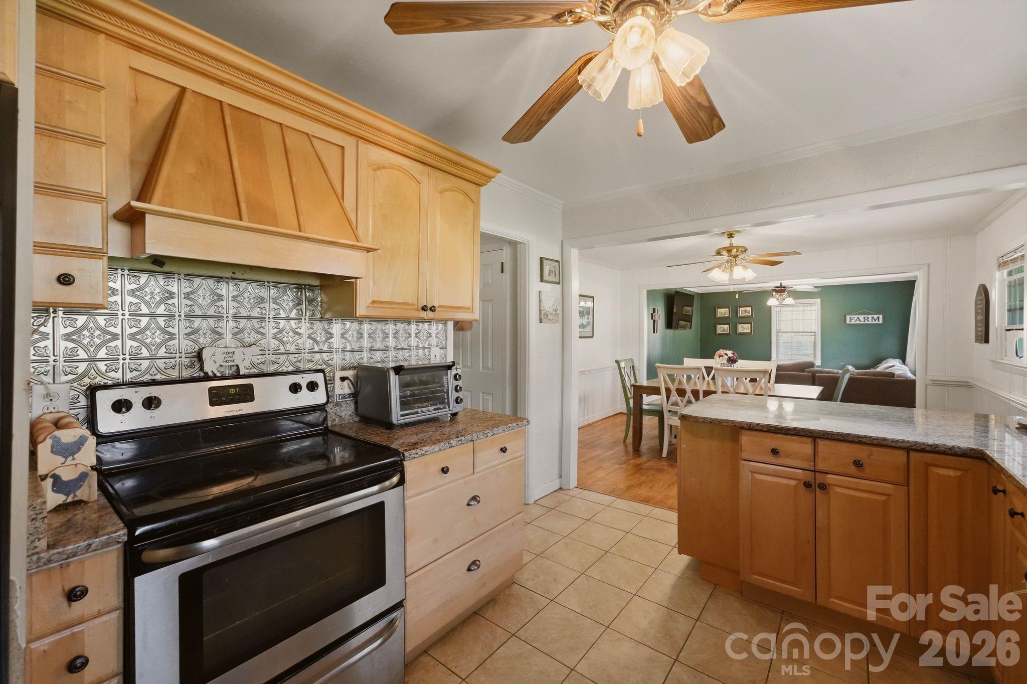 112 Brookside Drive — Union
