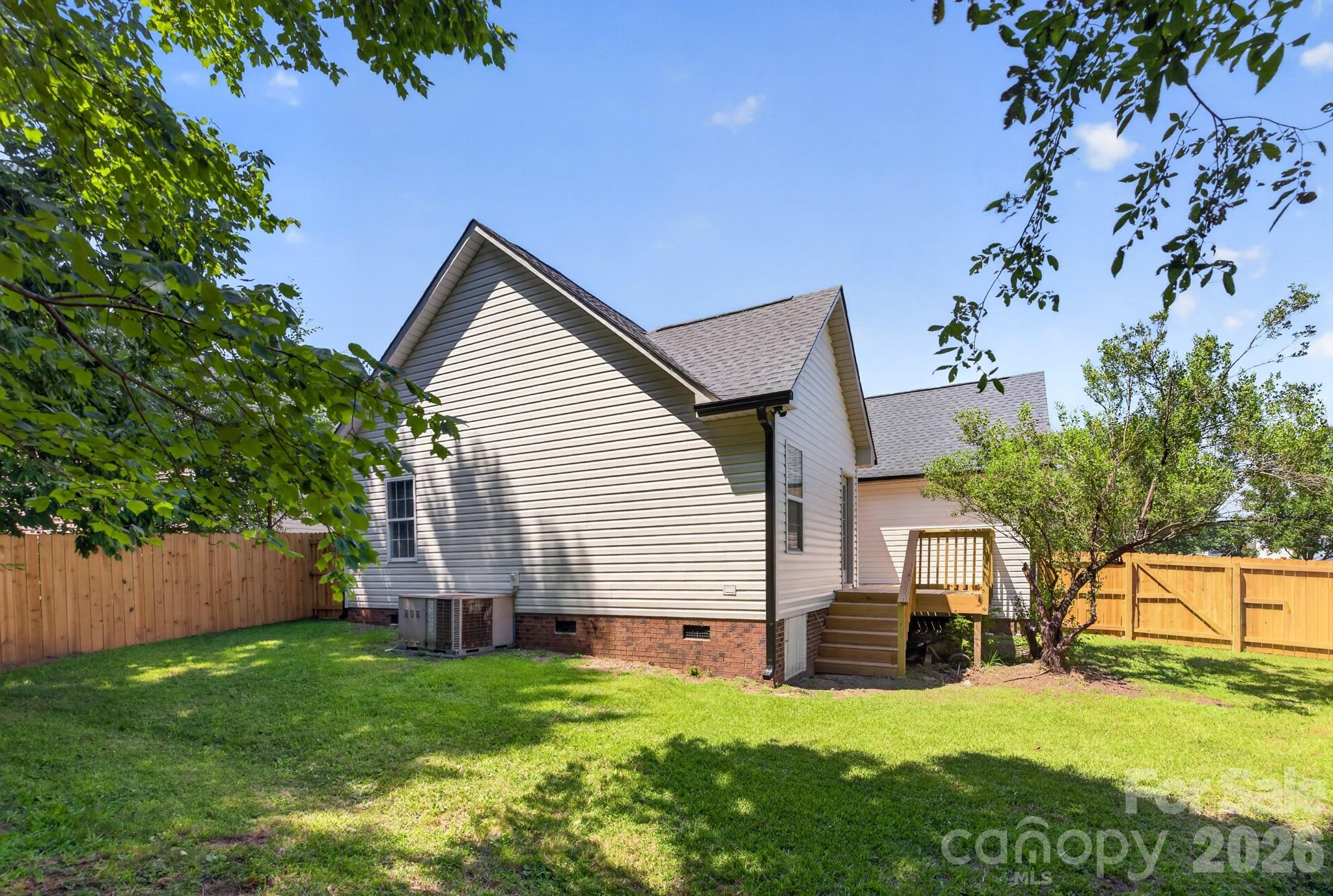 1001 Loch Lomond Circle — Concord