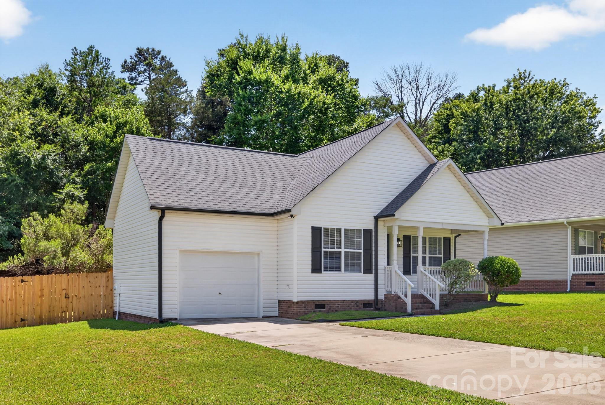 1001 Loch Lomond Circle — Concord