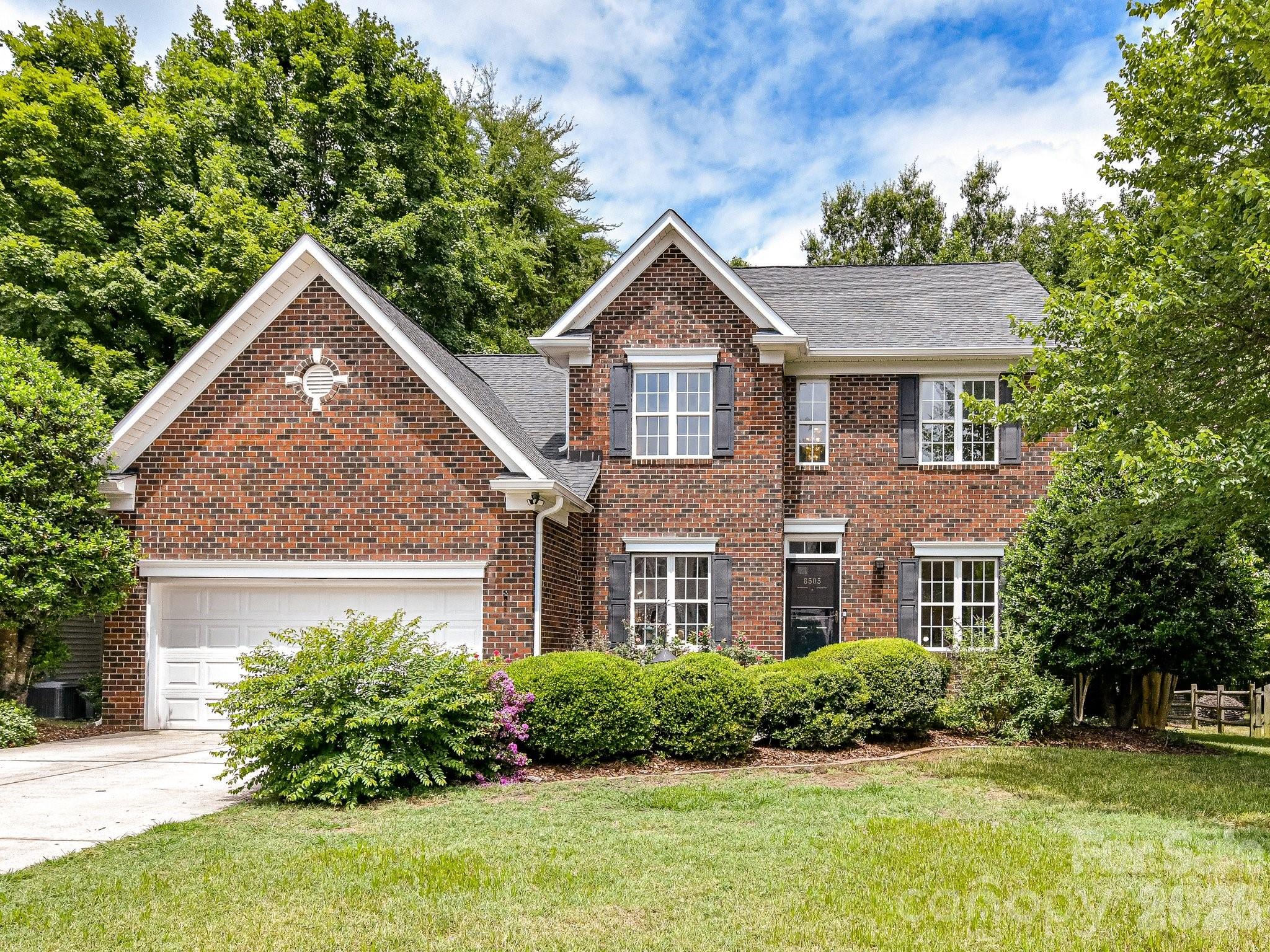 8505 Tintinhull Lane — Waxhaw