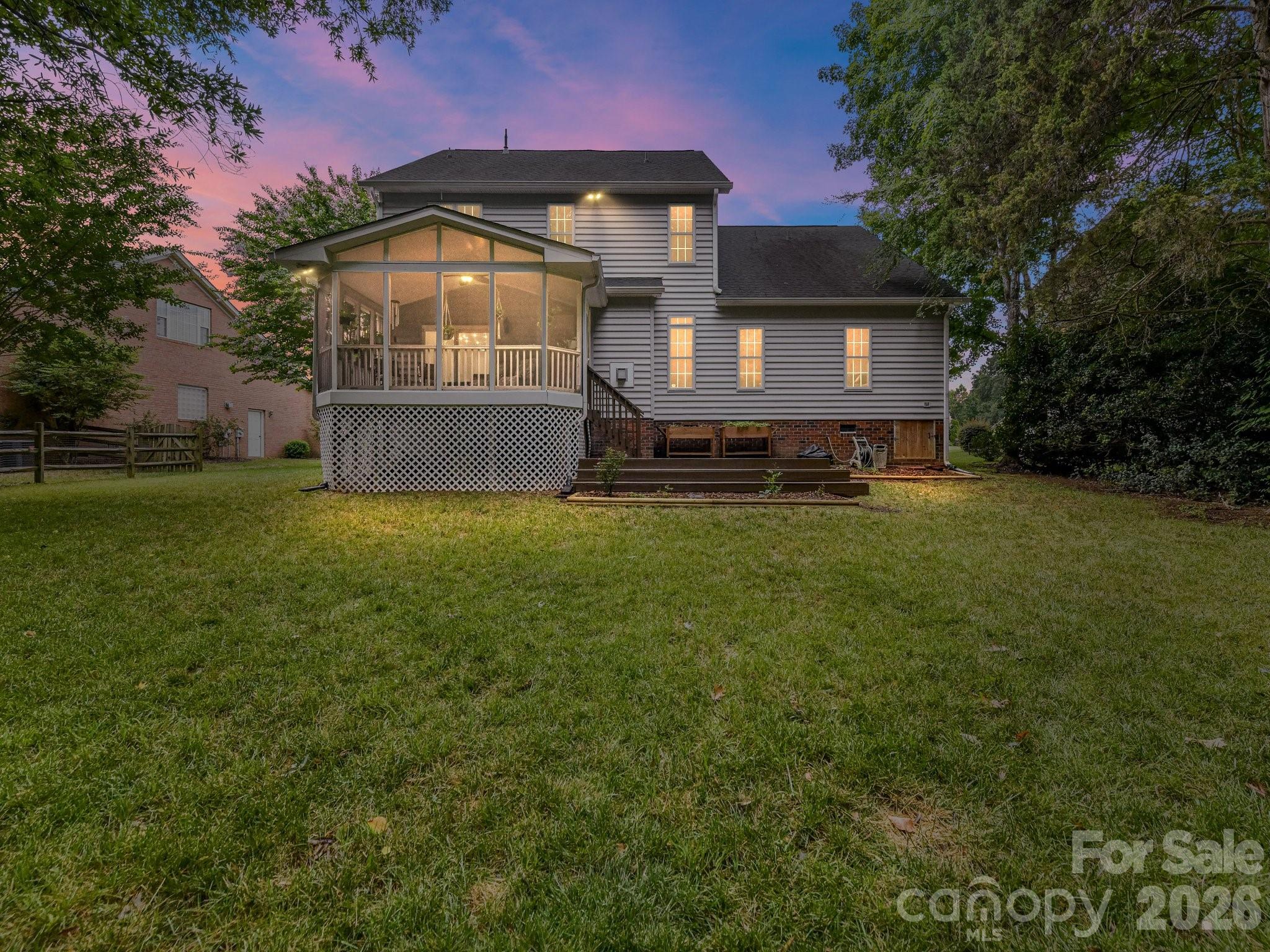 8505 Tintinhull Lane — Waxhaw