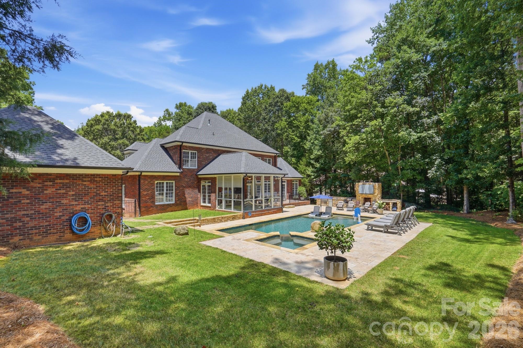 832 Savile Lane — Fort Mill