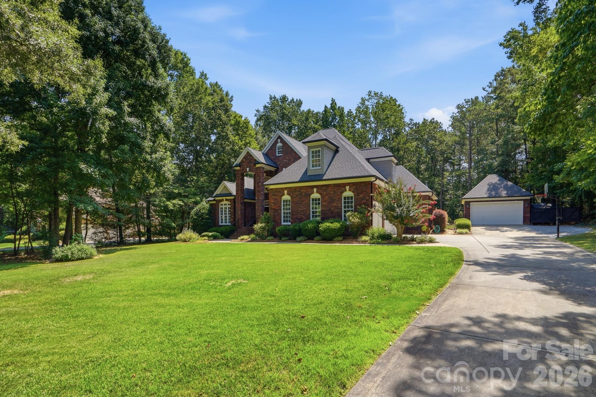 832 Savile Lane — Fort Mill