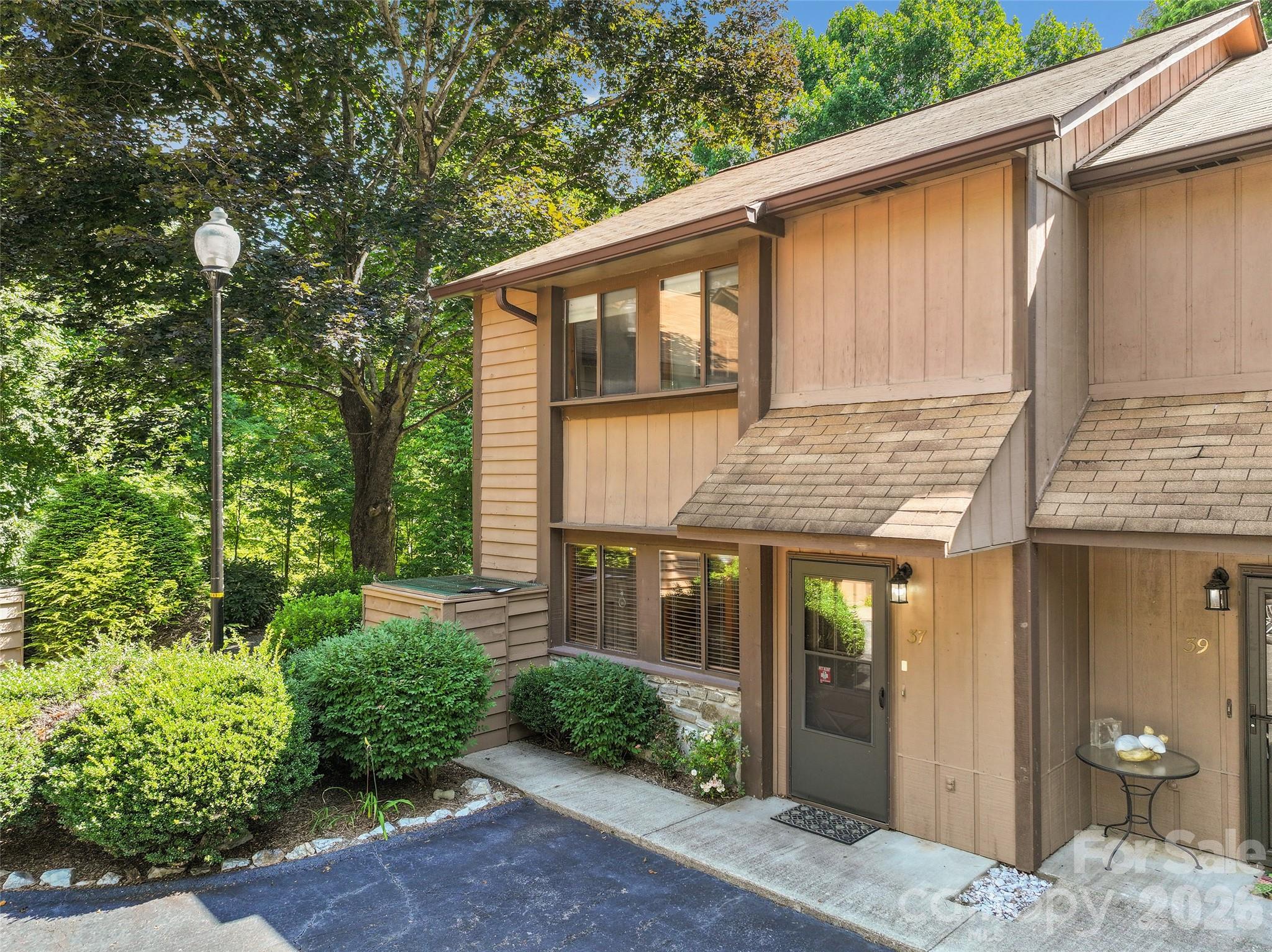 37 George Circle — Maggie Valley