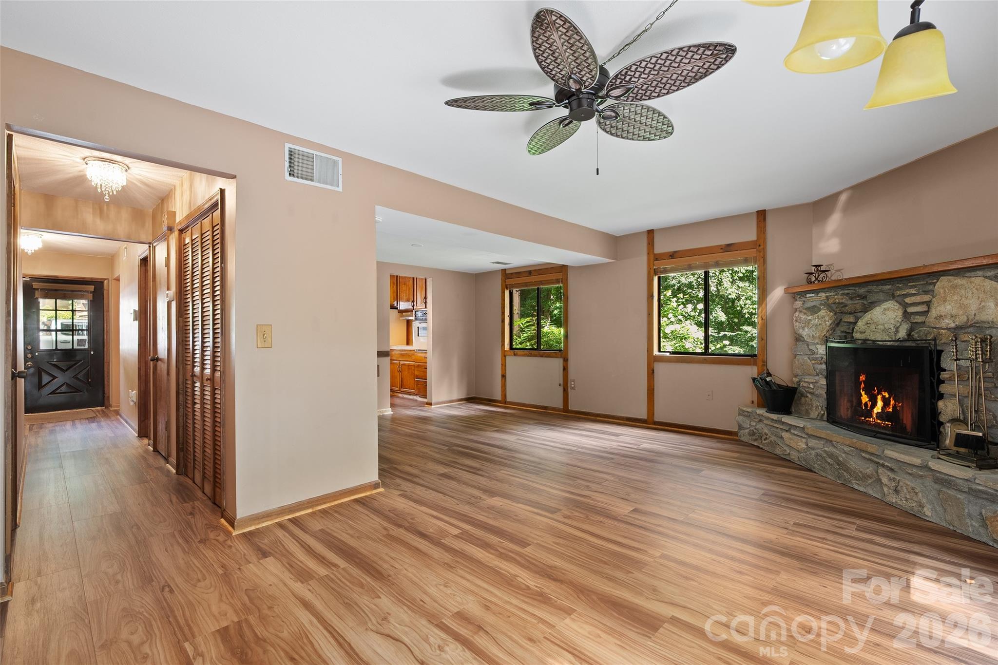 37 George Circle — Maggie Valley