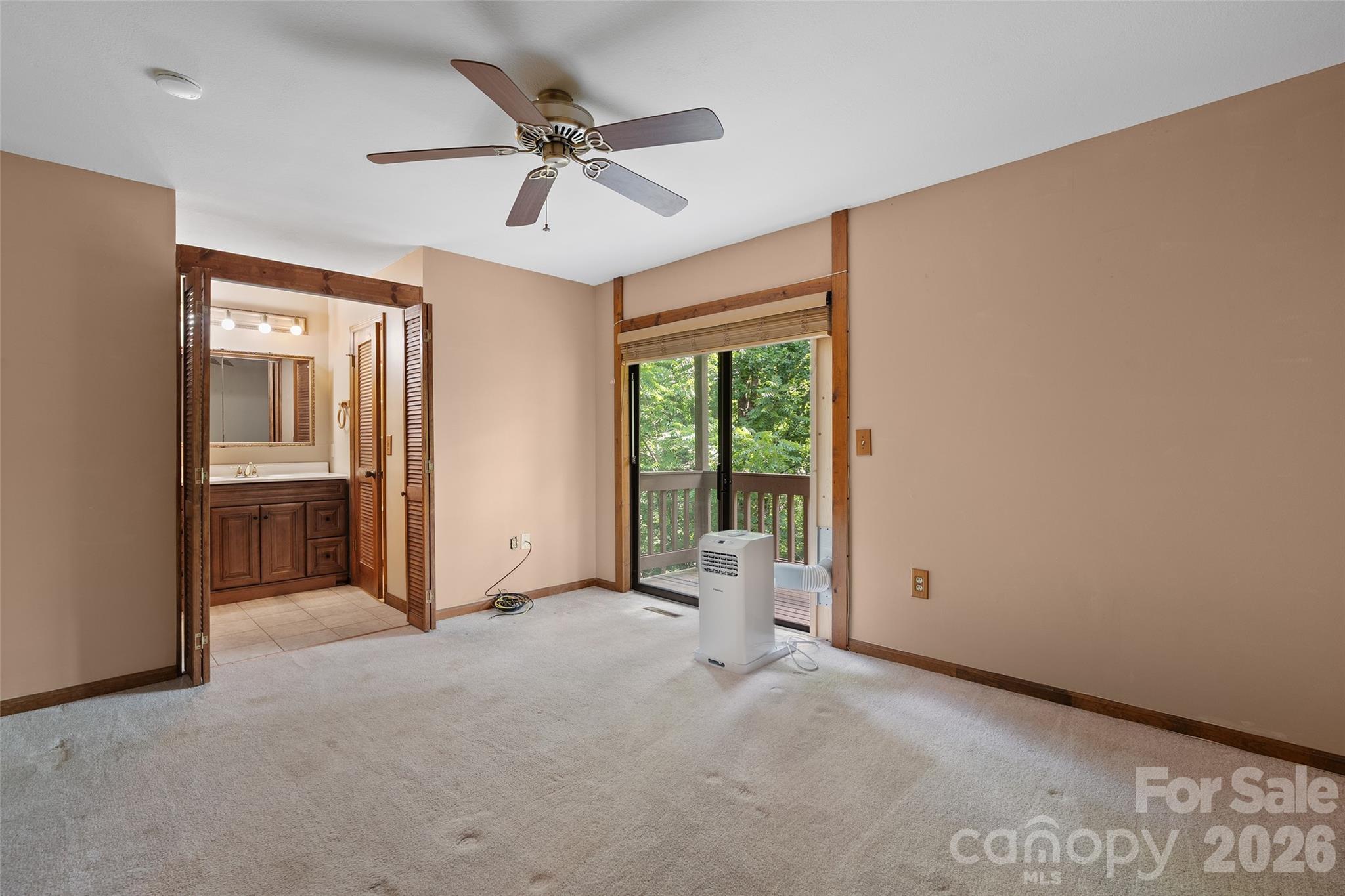 37 George Circle — Maggie Valley