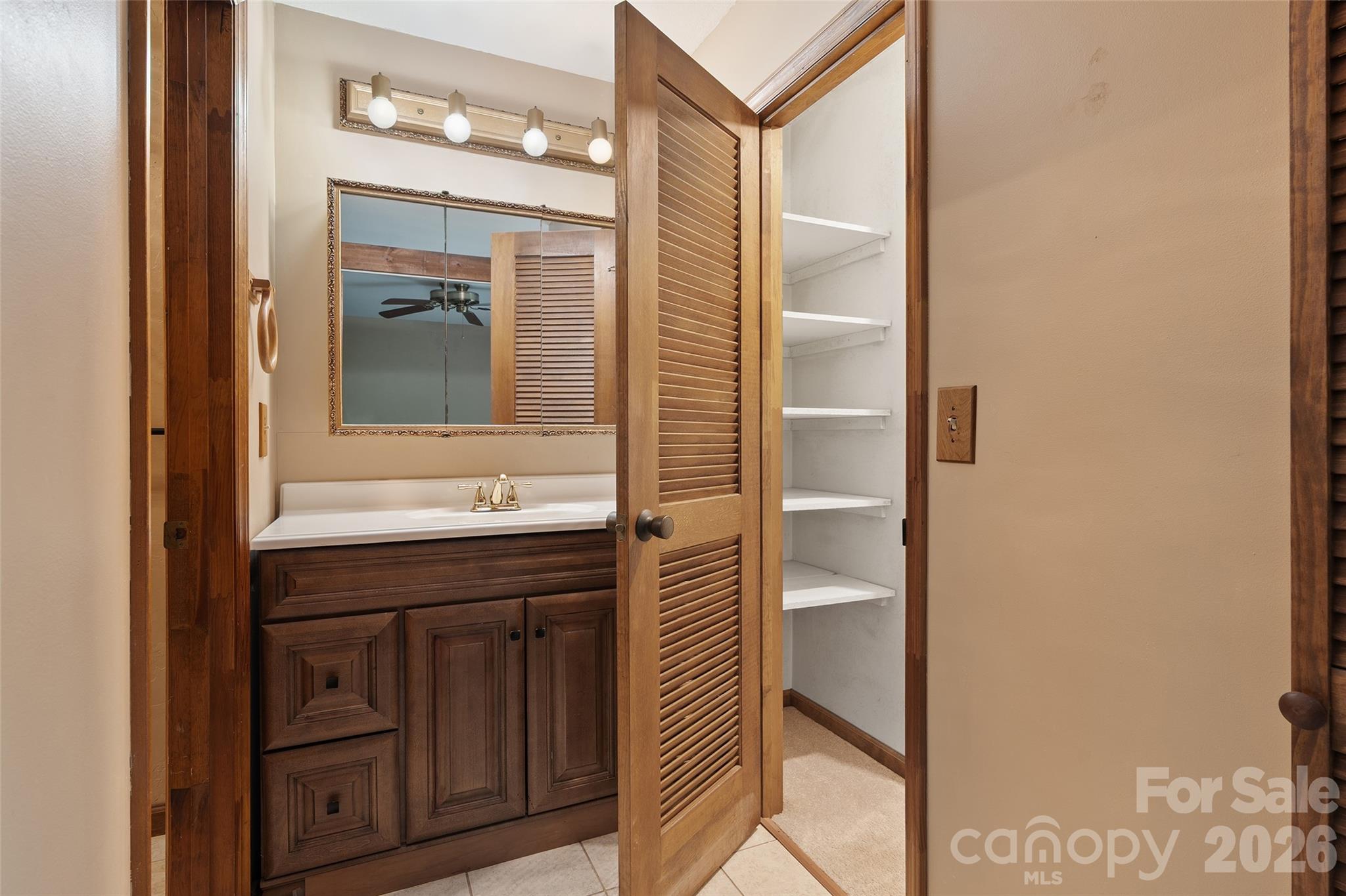 37 George Circle — Maggie Valley