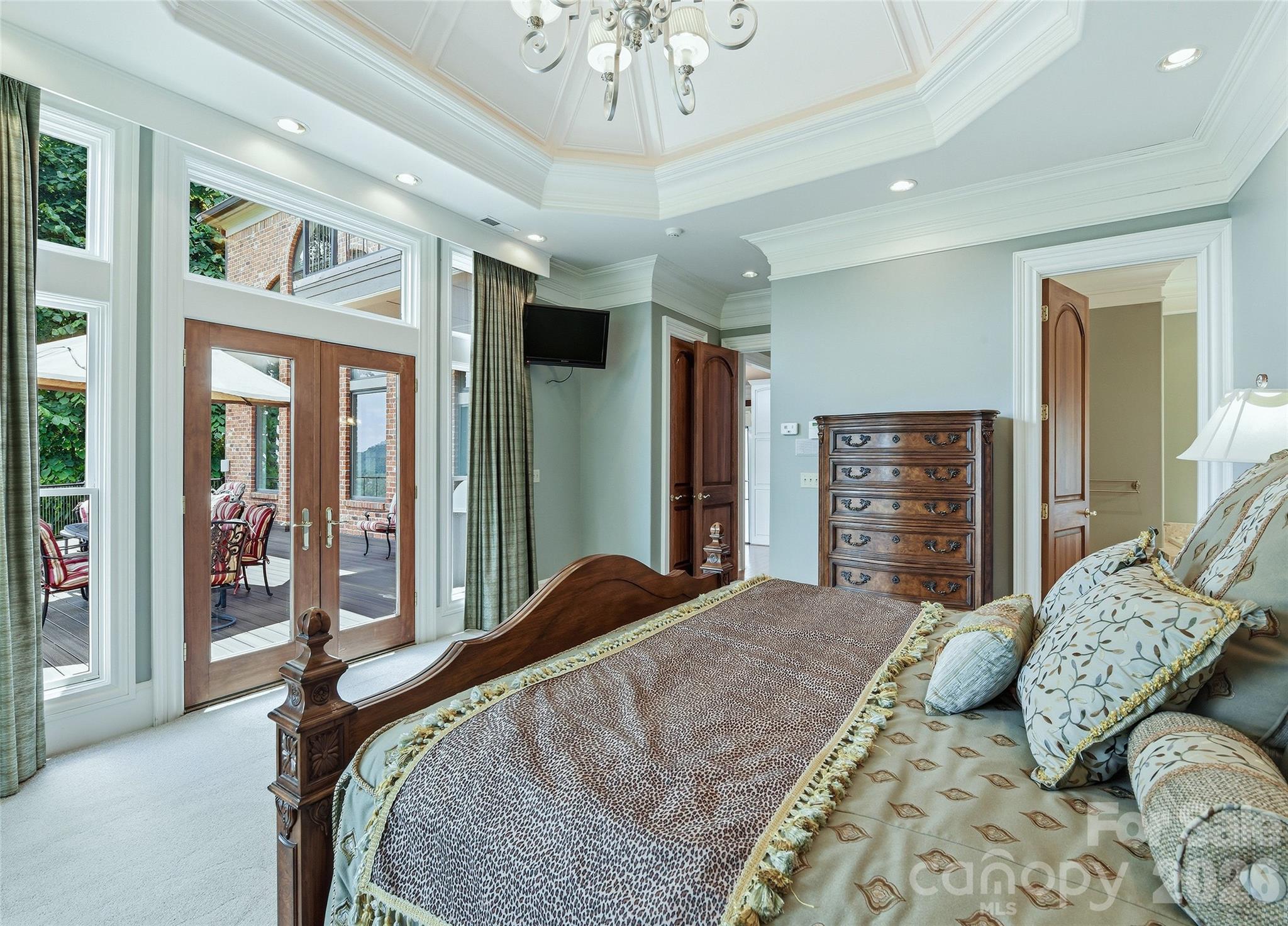 106 Coyote Ridge — Maggie Valley