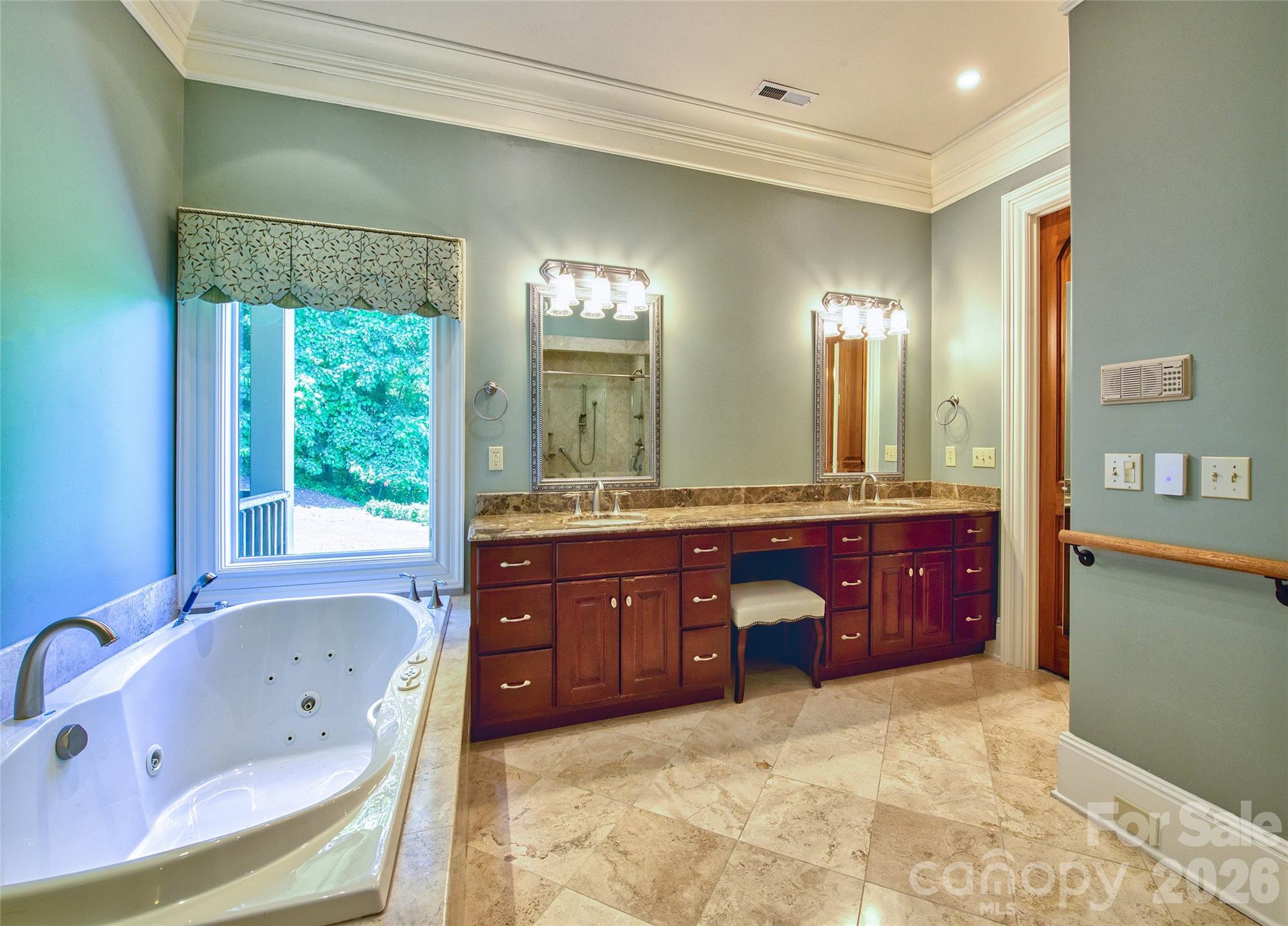 106 Coyote Ridge — Maggie Valley