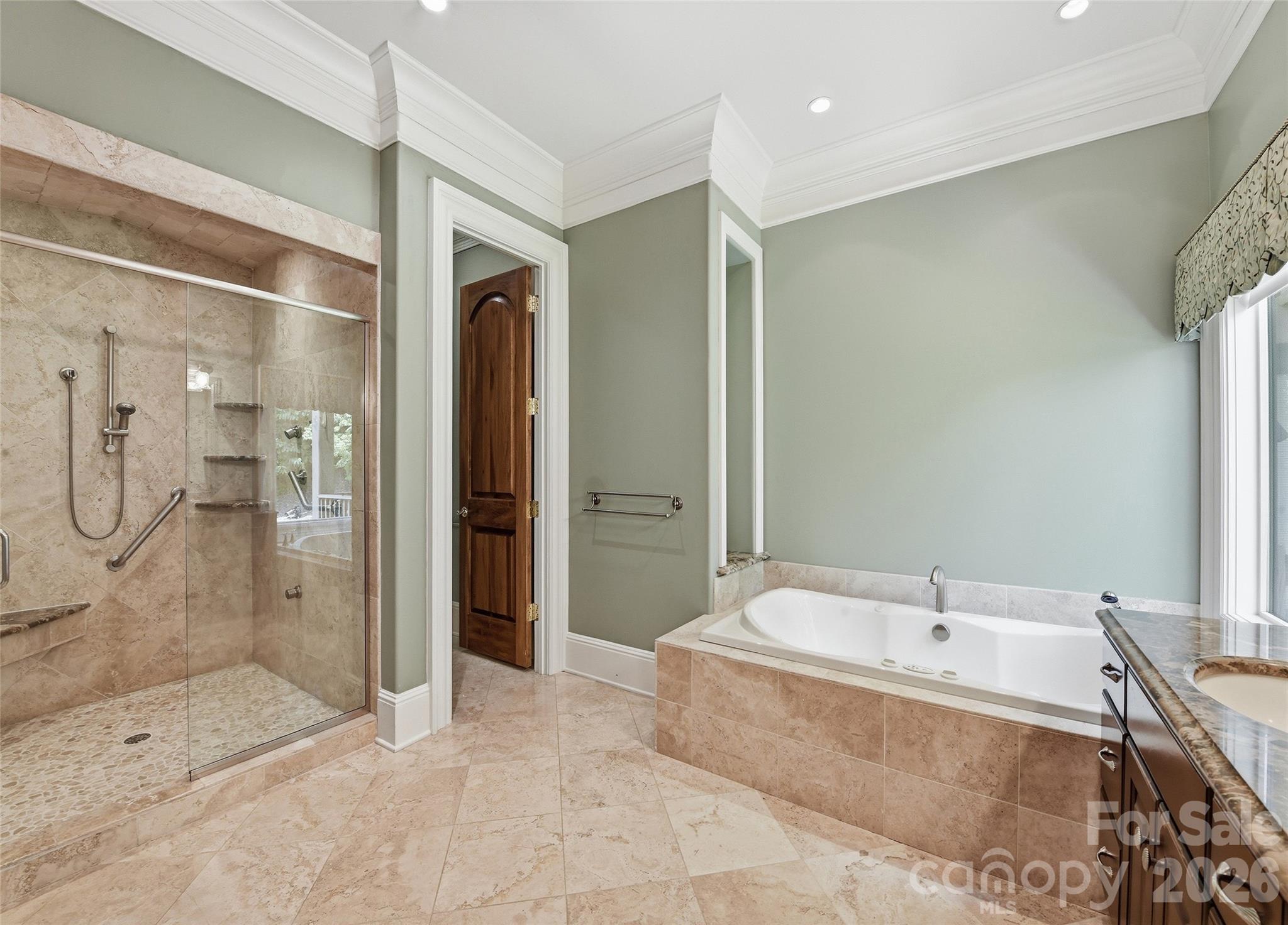 106 Coyote Ridge — Maggie Valley