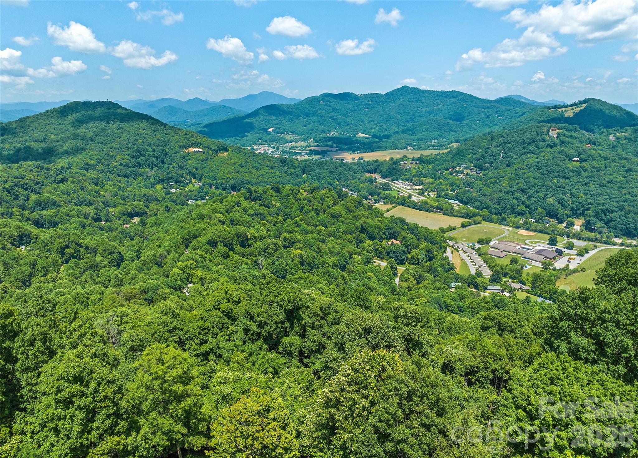 106 Coyote Ridge — Maggie Valley
