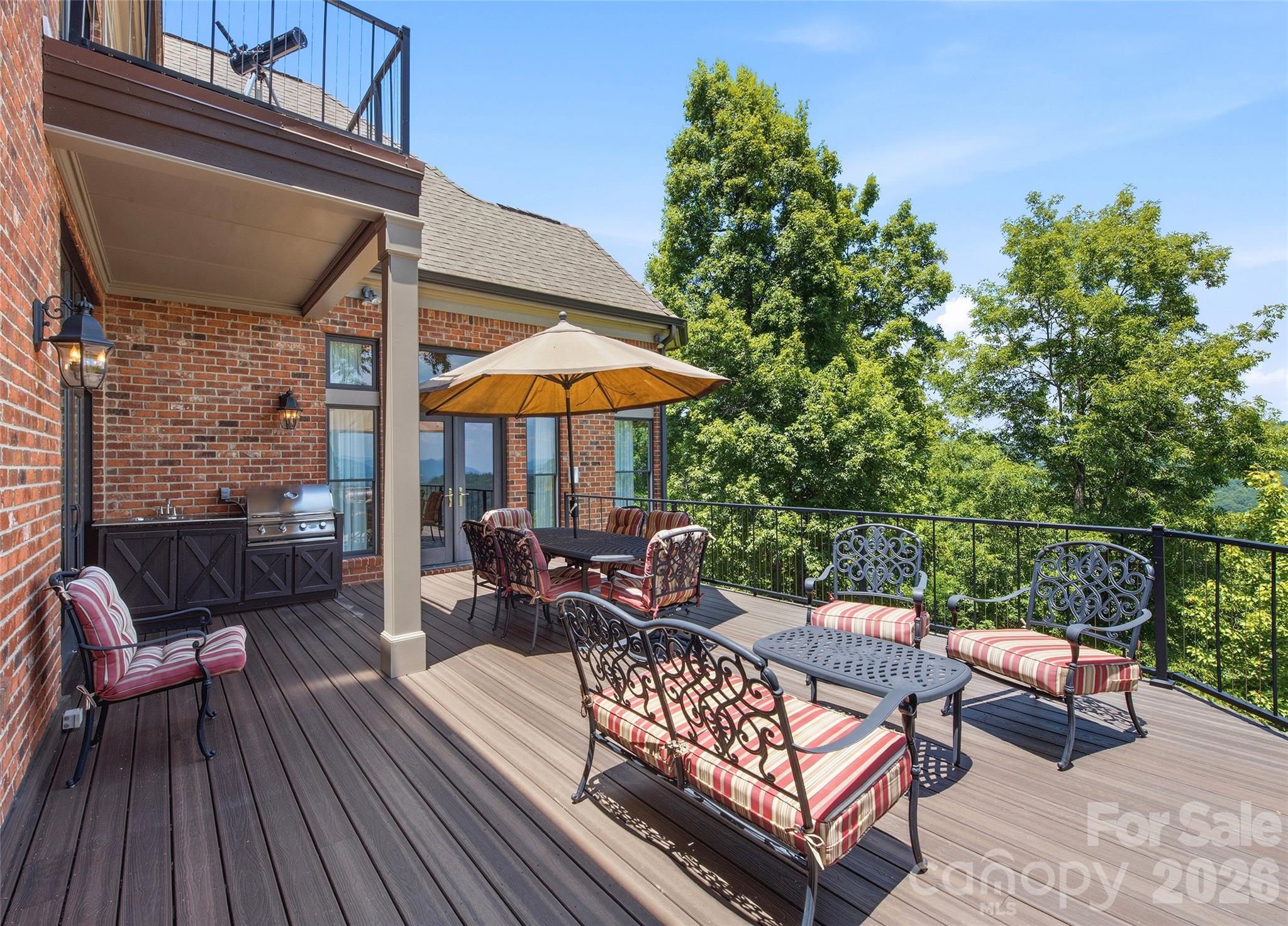 106 Coyote Ridge — Maggie Valley