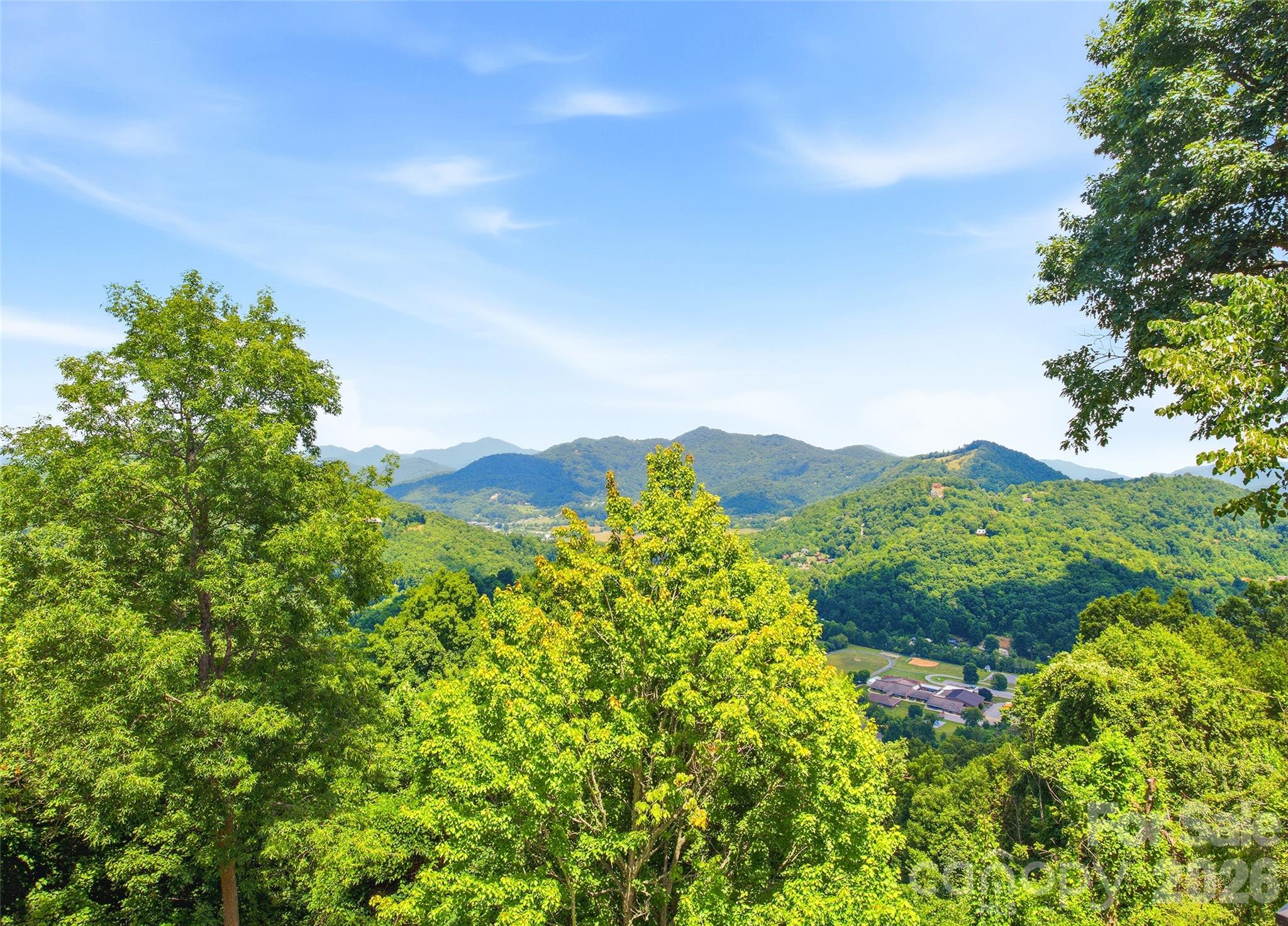106 Coyote Ridge — Maggie Valley