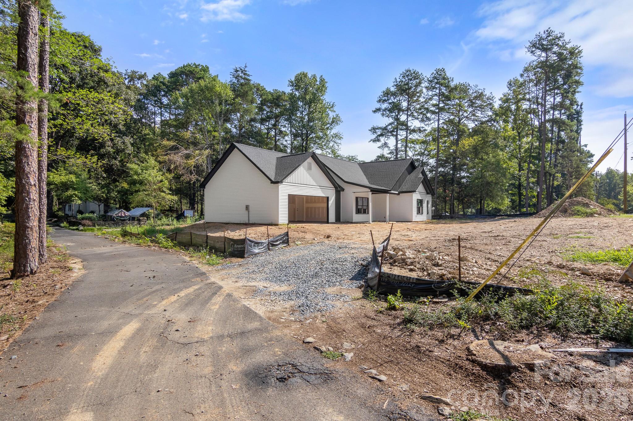 816 Winding Brook Road — Monroe
