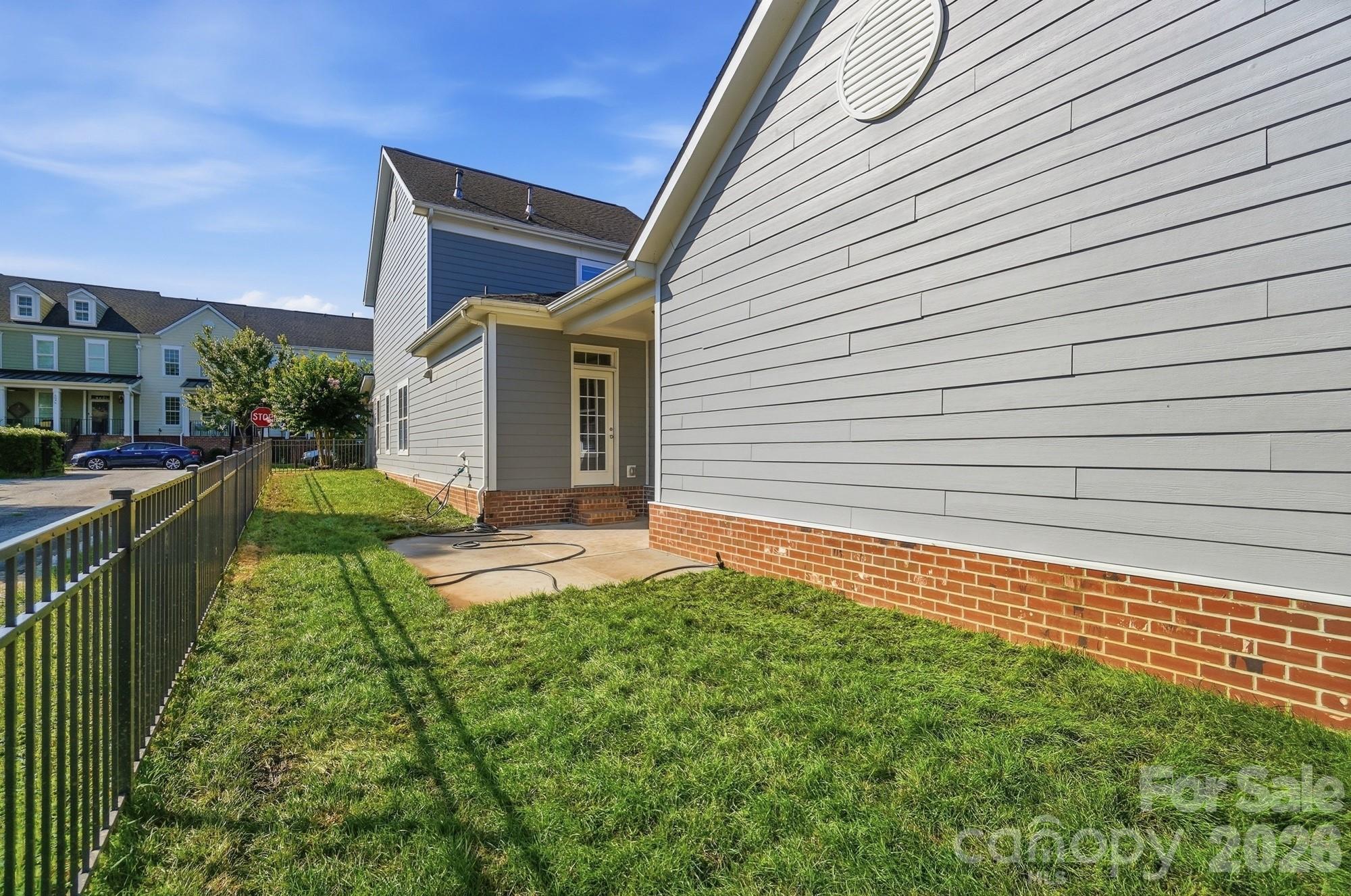 6217 Hove Road — Mint Hill