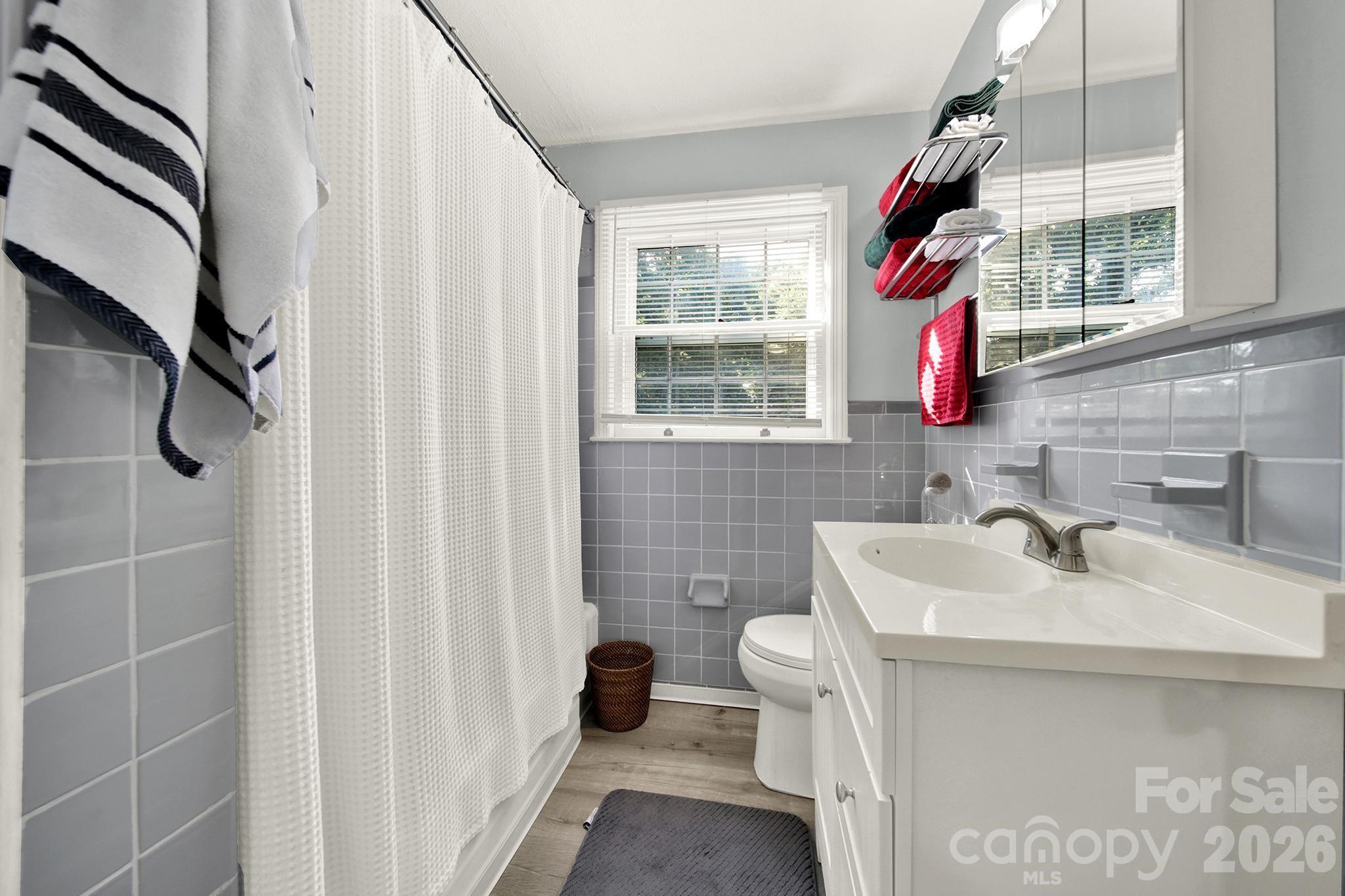 2311 Laurelwood Circle — Charlotte