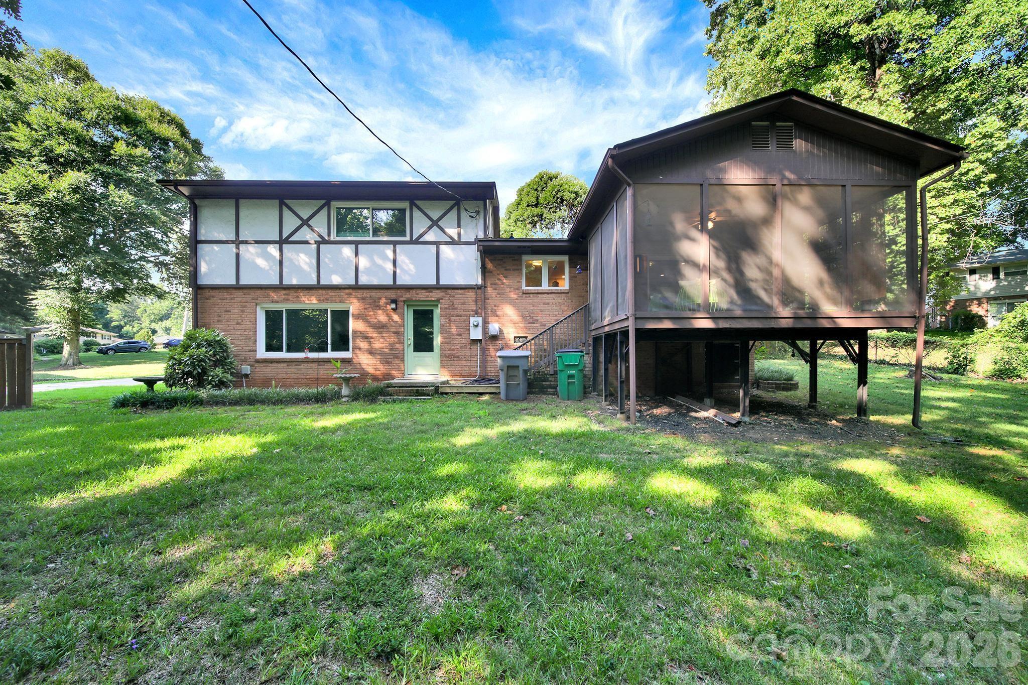 2311 Laurelwood Circle — Charlotte