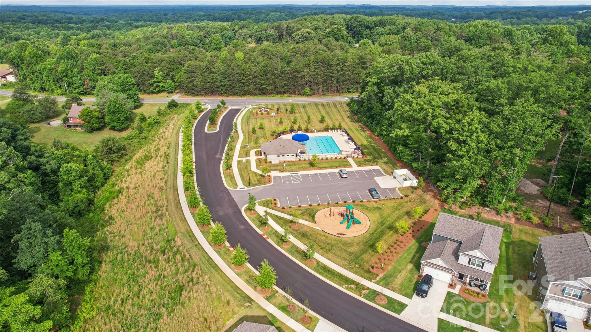 132 Scotsway Court — Troutman