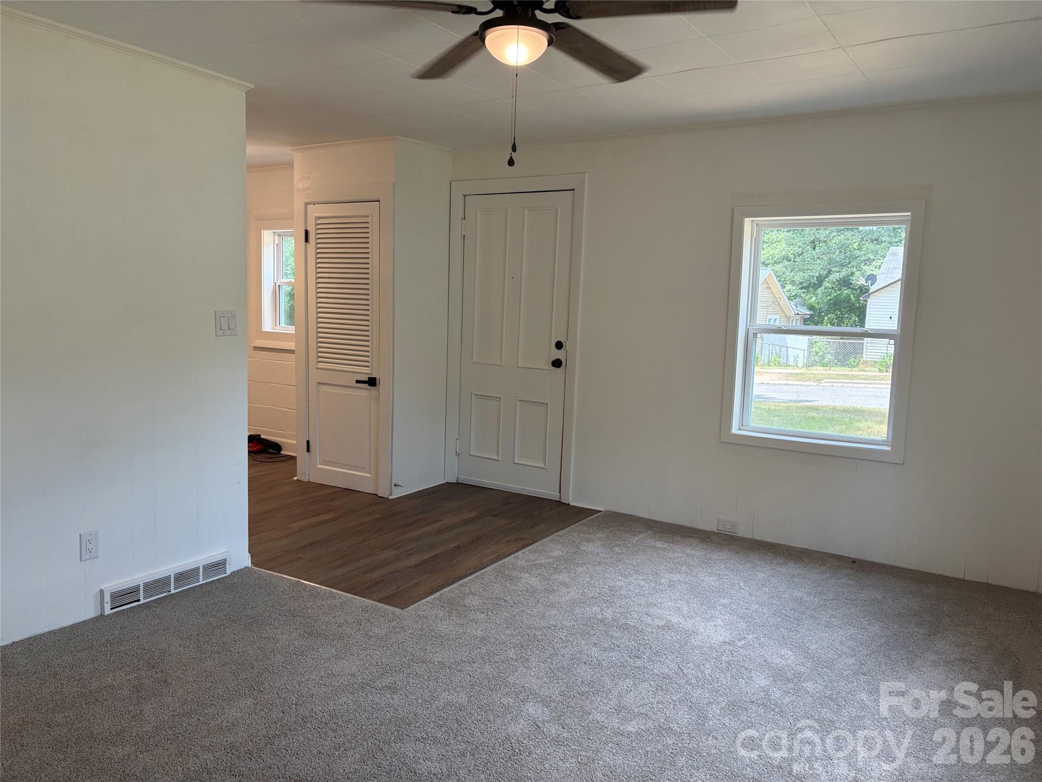 1107 S Meeting Street — Statesville