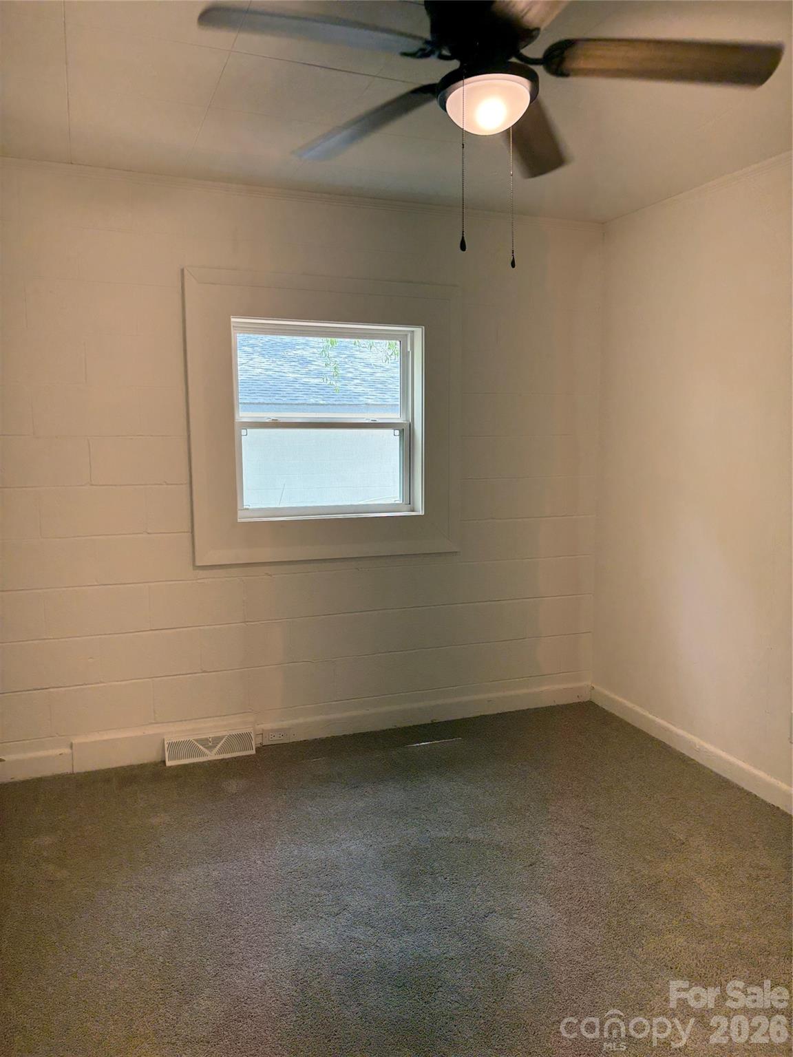 1107 S Meeting Street — Statesville
