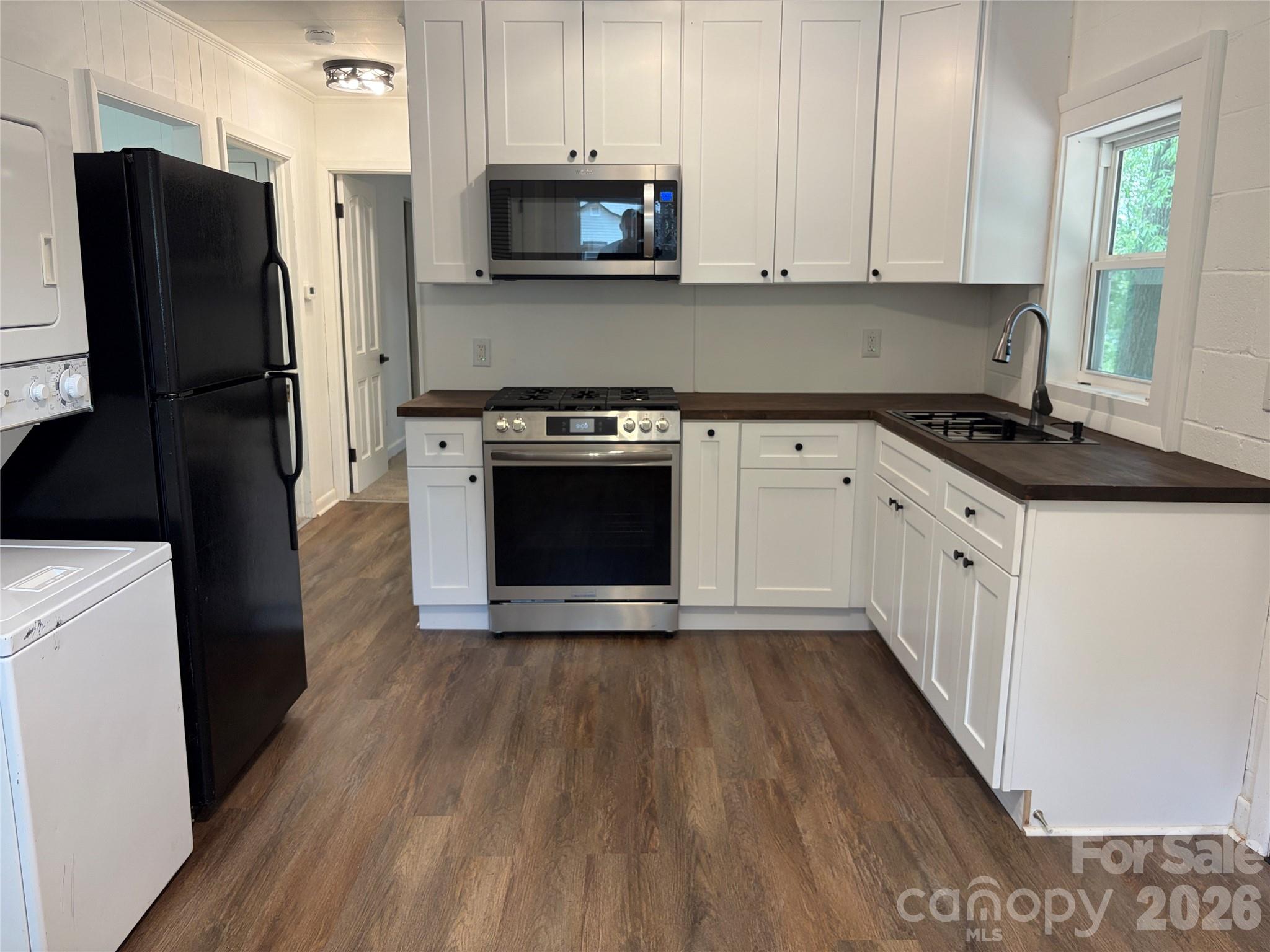 1107 S Meeting Street — Statesville