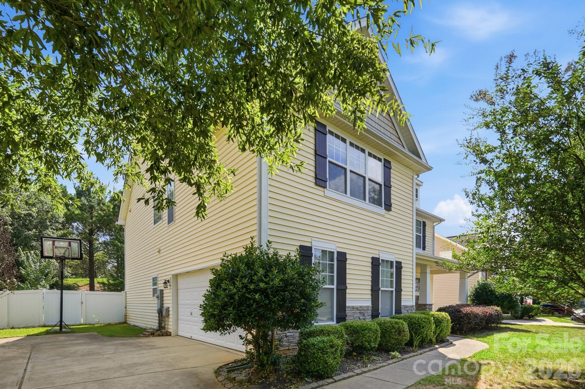 6014 Magna Lane — Indian Trail
