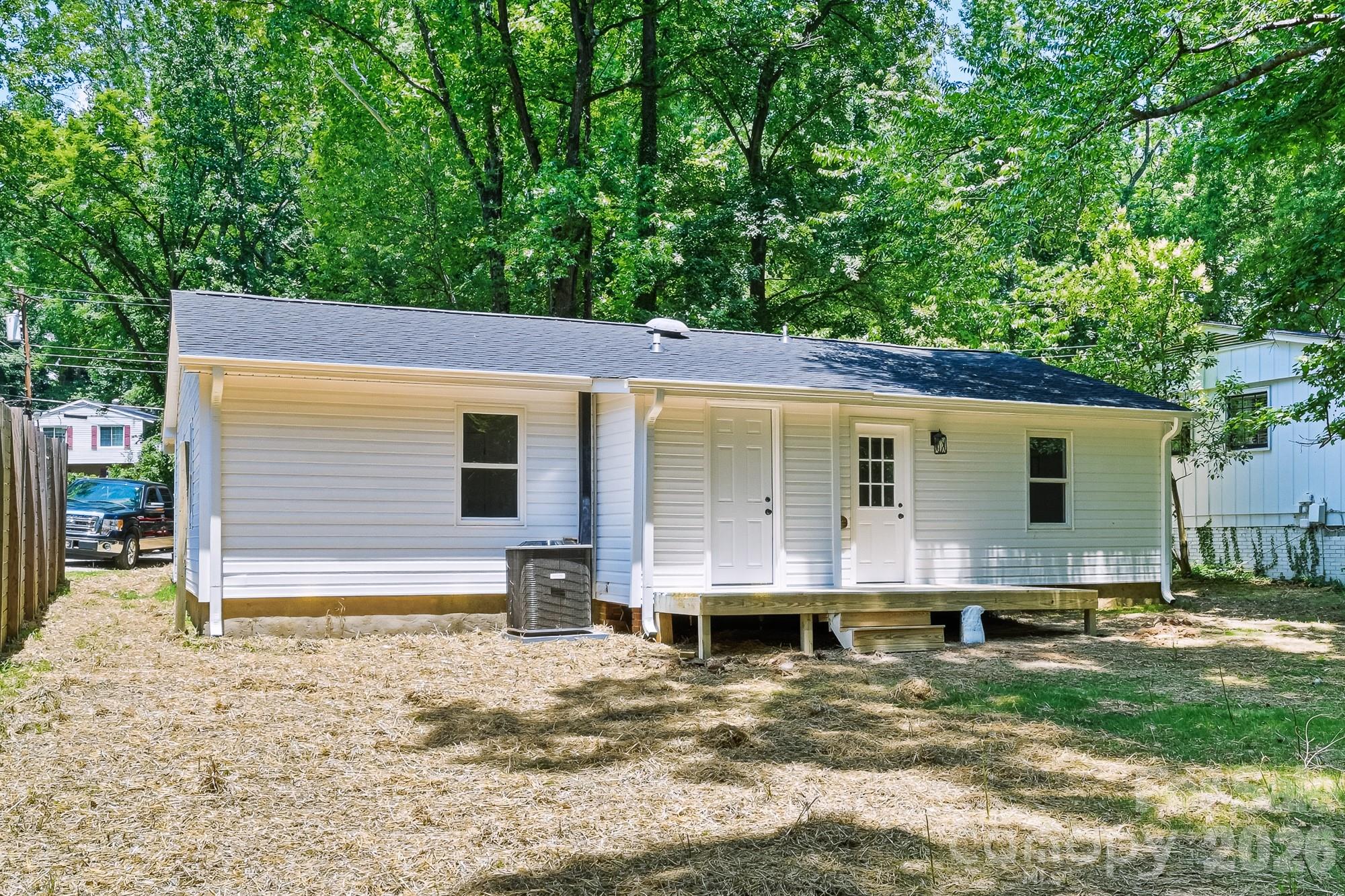 1936 Lakedell Drive — Charlotte